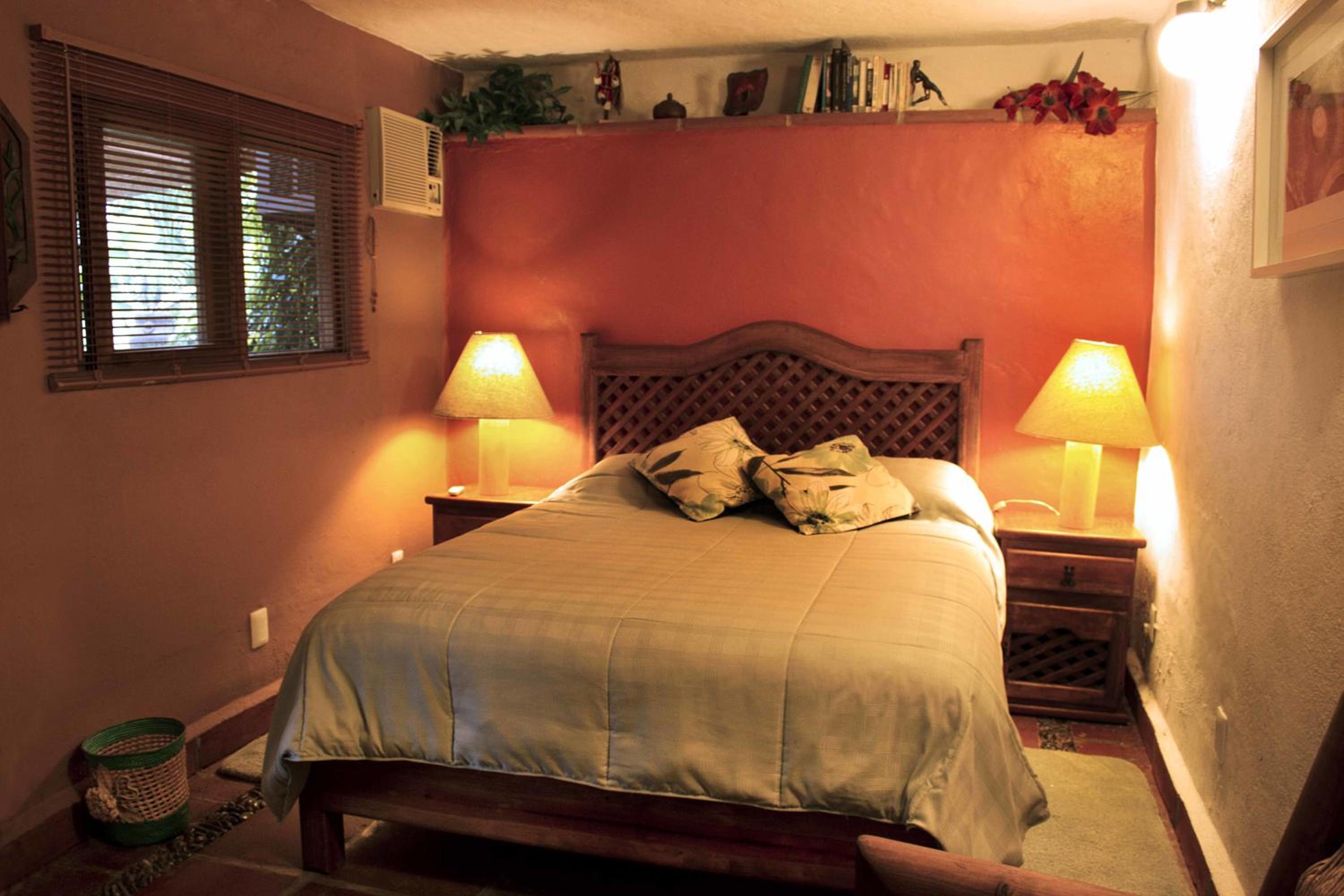 Deluxe Queen Room - Photo 2