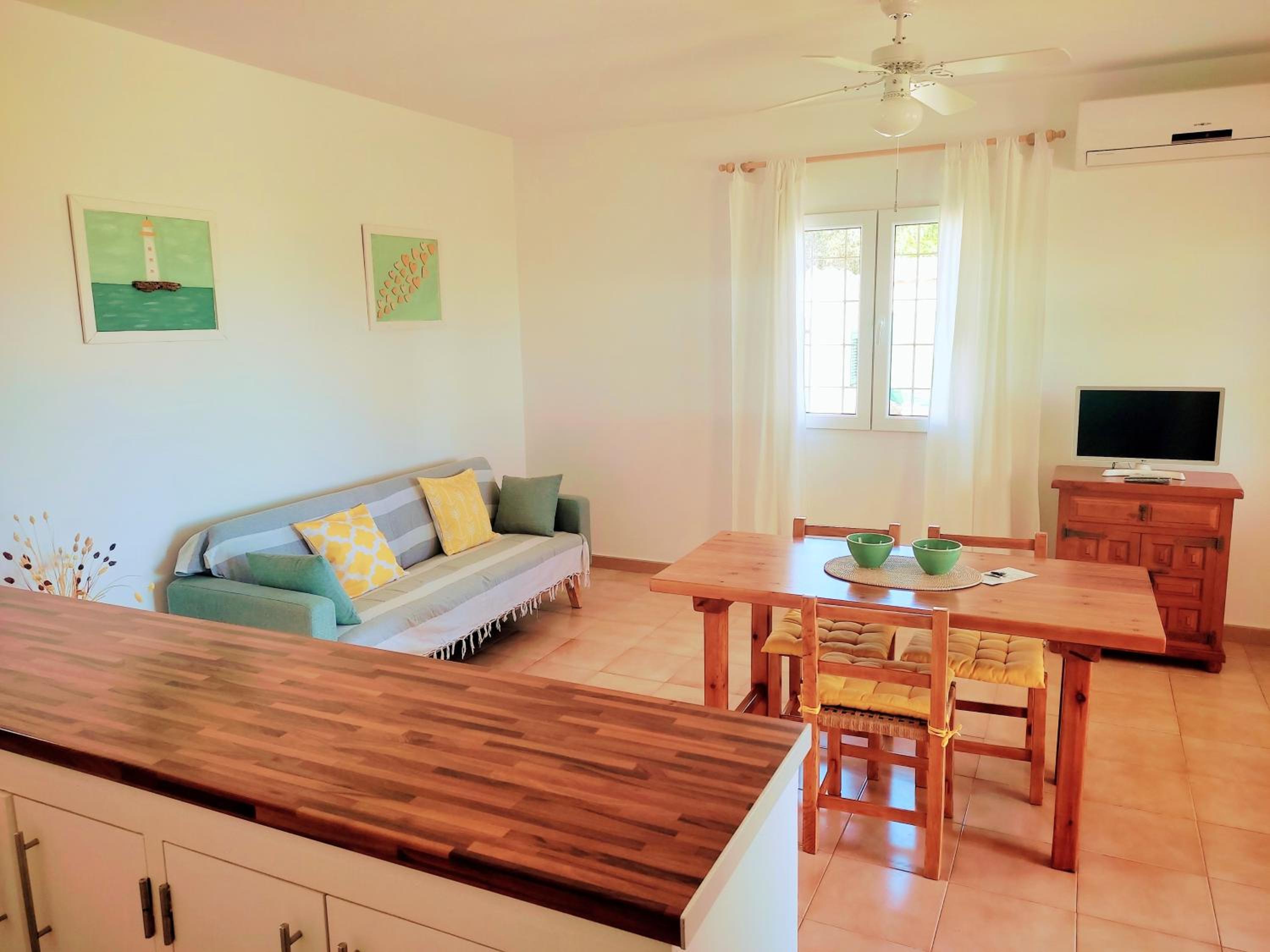 Apartamento de una habitación con vista al jardín