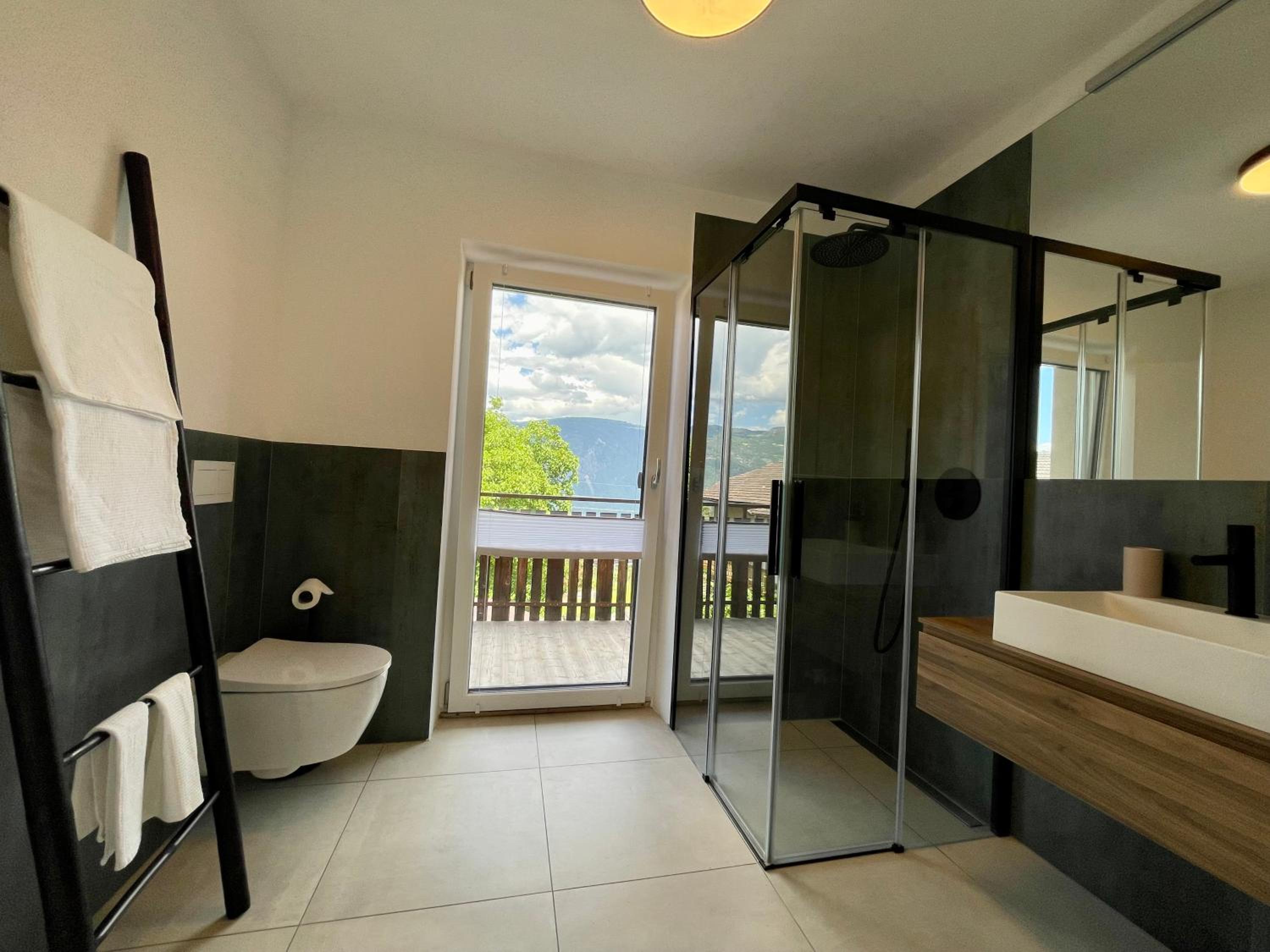 Three-Bedroom Apartment with Private Pool photo 2