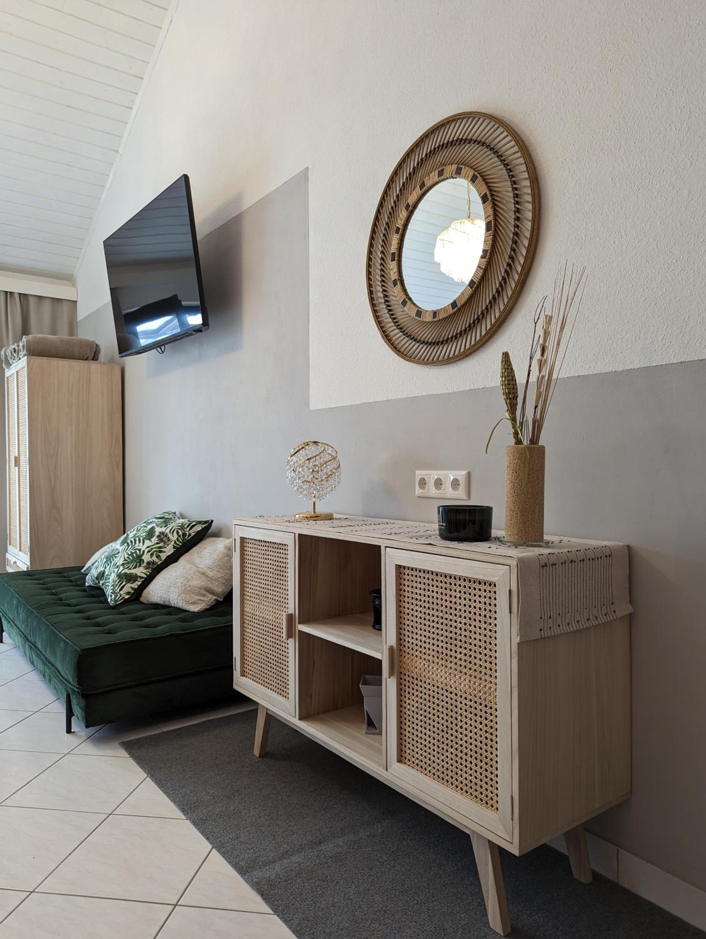 One-Bedroom House photo 2