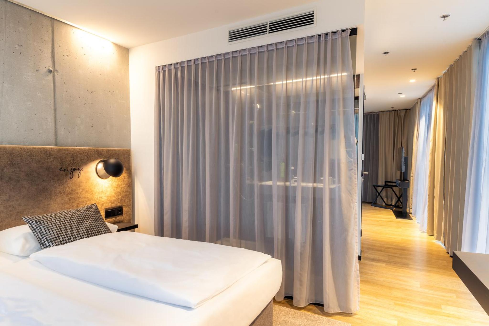 Extended Studio