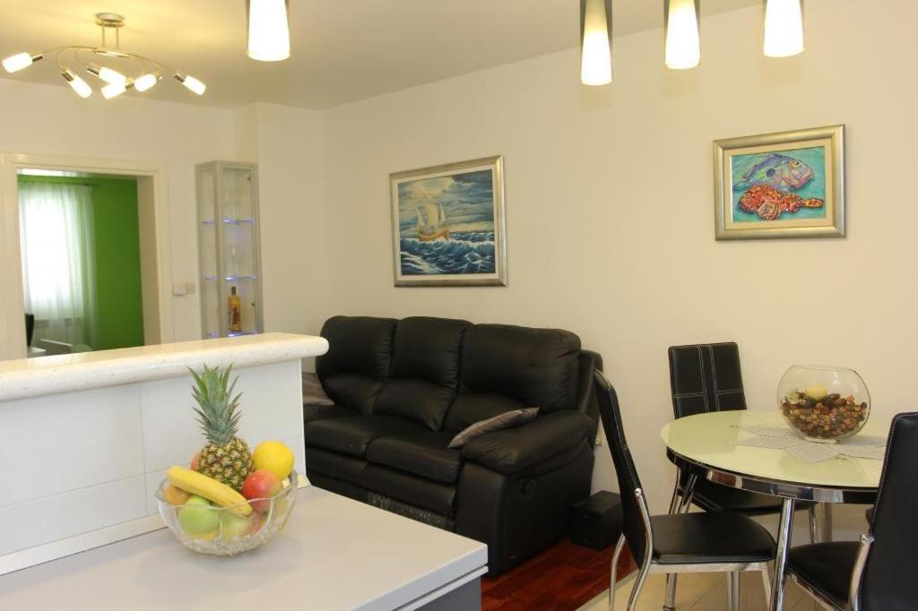 Three-Bedroom Vacation Home  photo 2