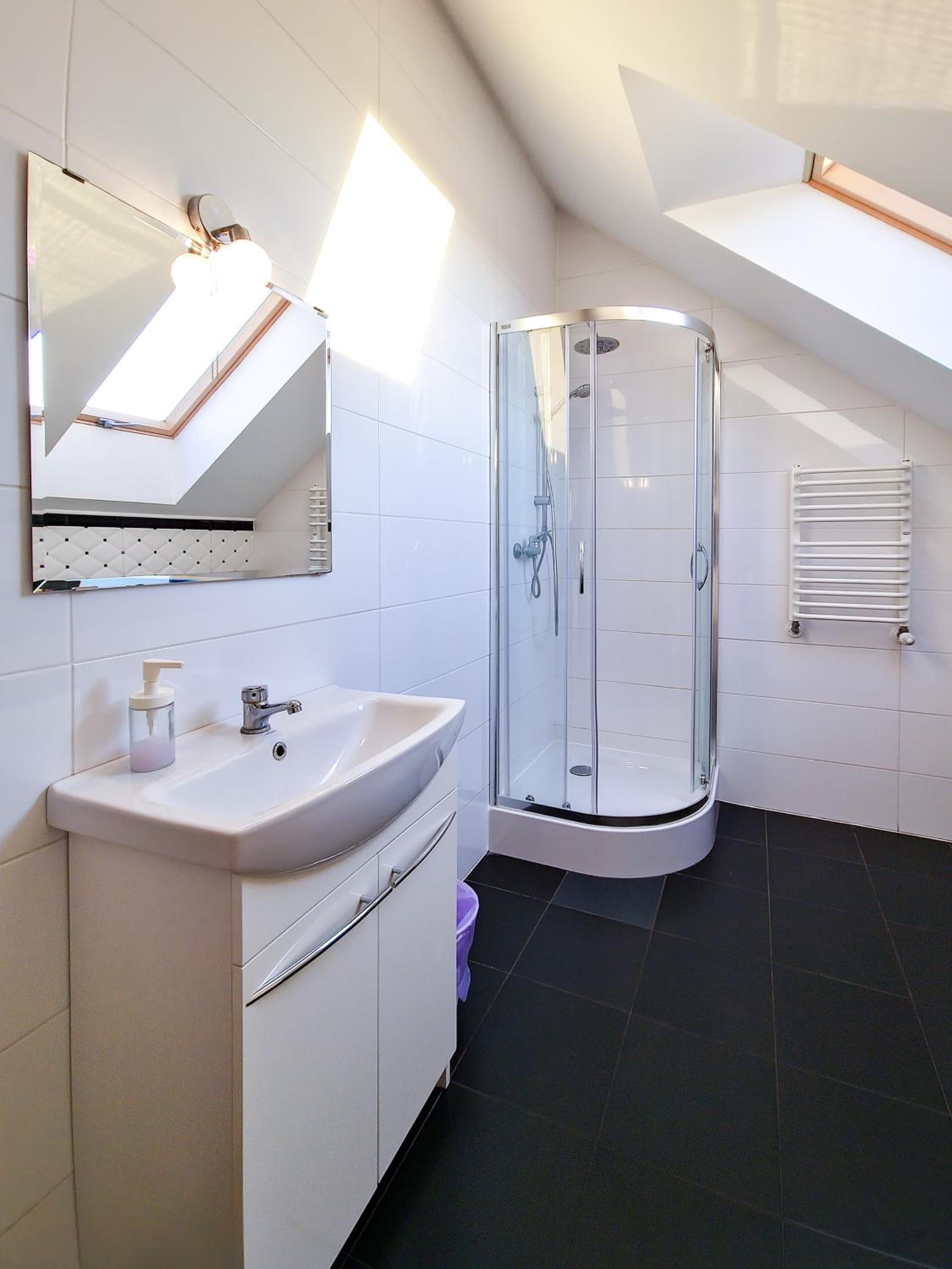 Double Room - Photo 5