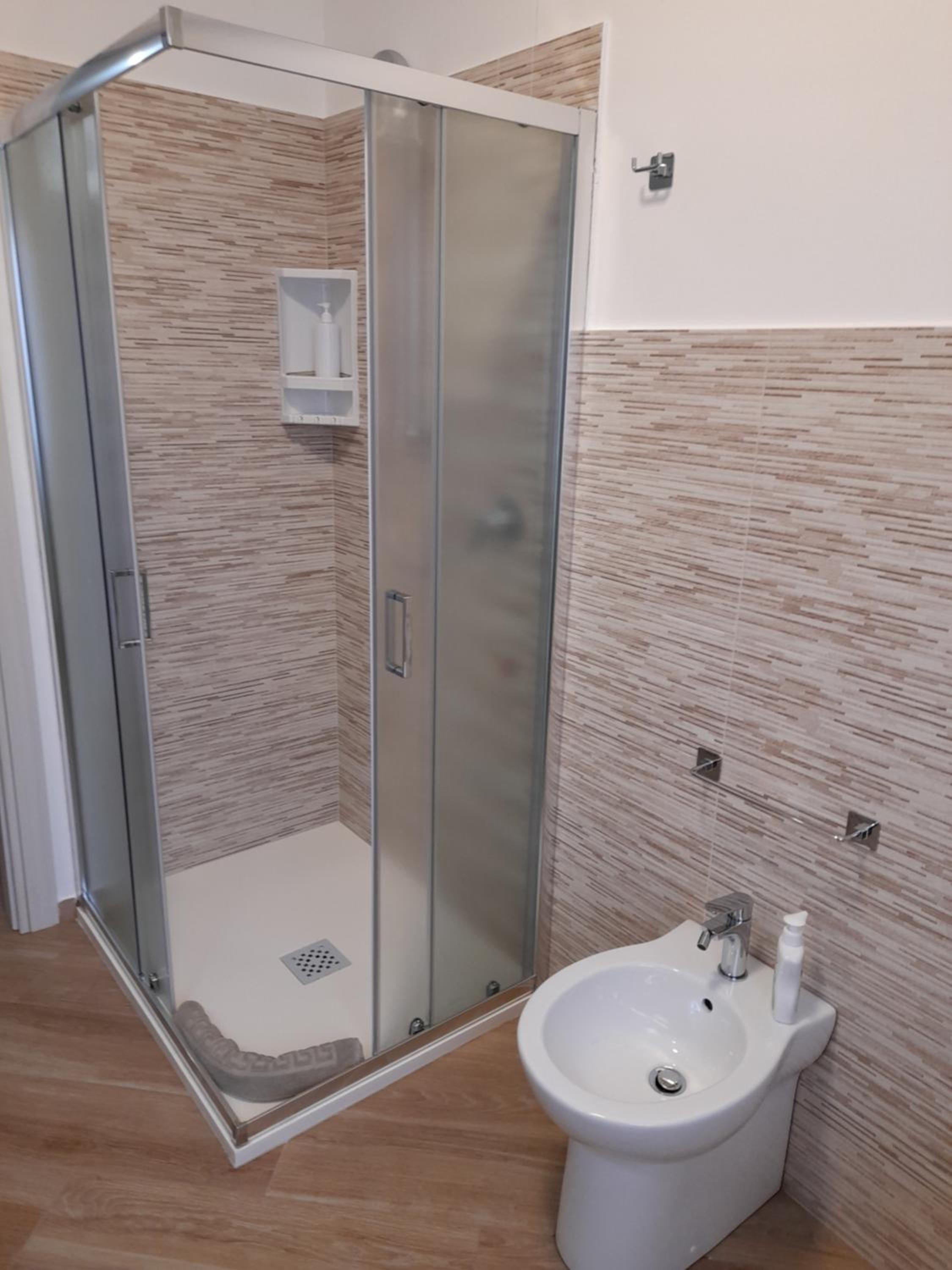 Double or Twin Room with Private External Bathroom photo 3