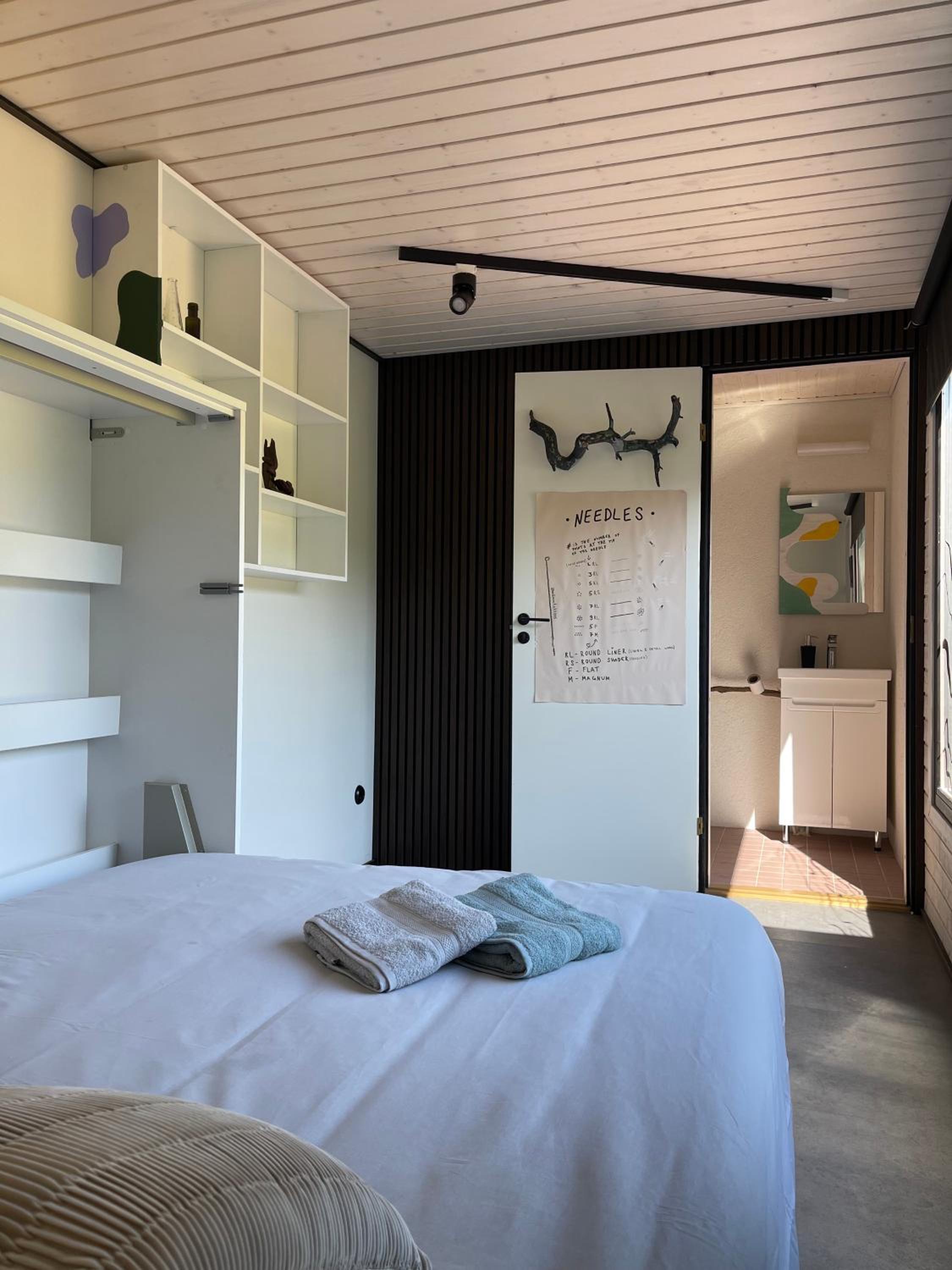 One-Bedroom House photo 2
