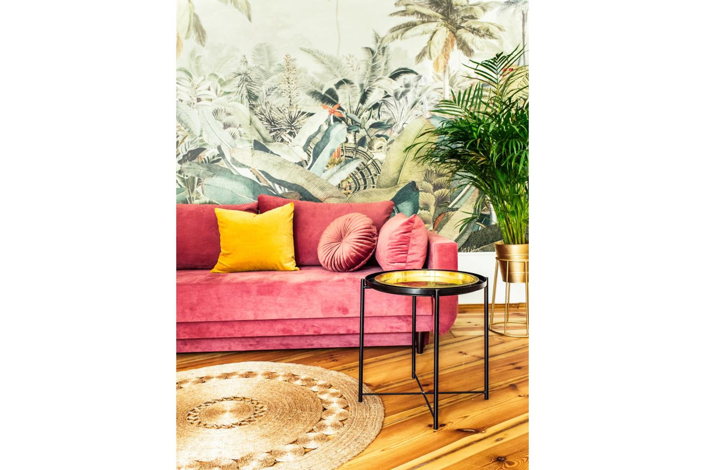 Glam Four-Bedroom Apartment with 2 Bathrooms  and Living Room  - Photo 33