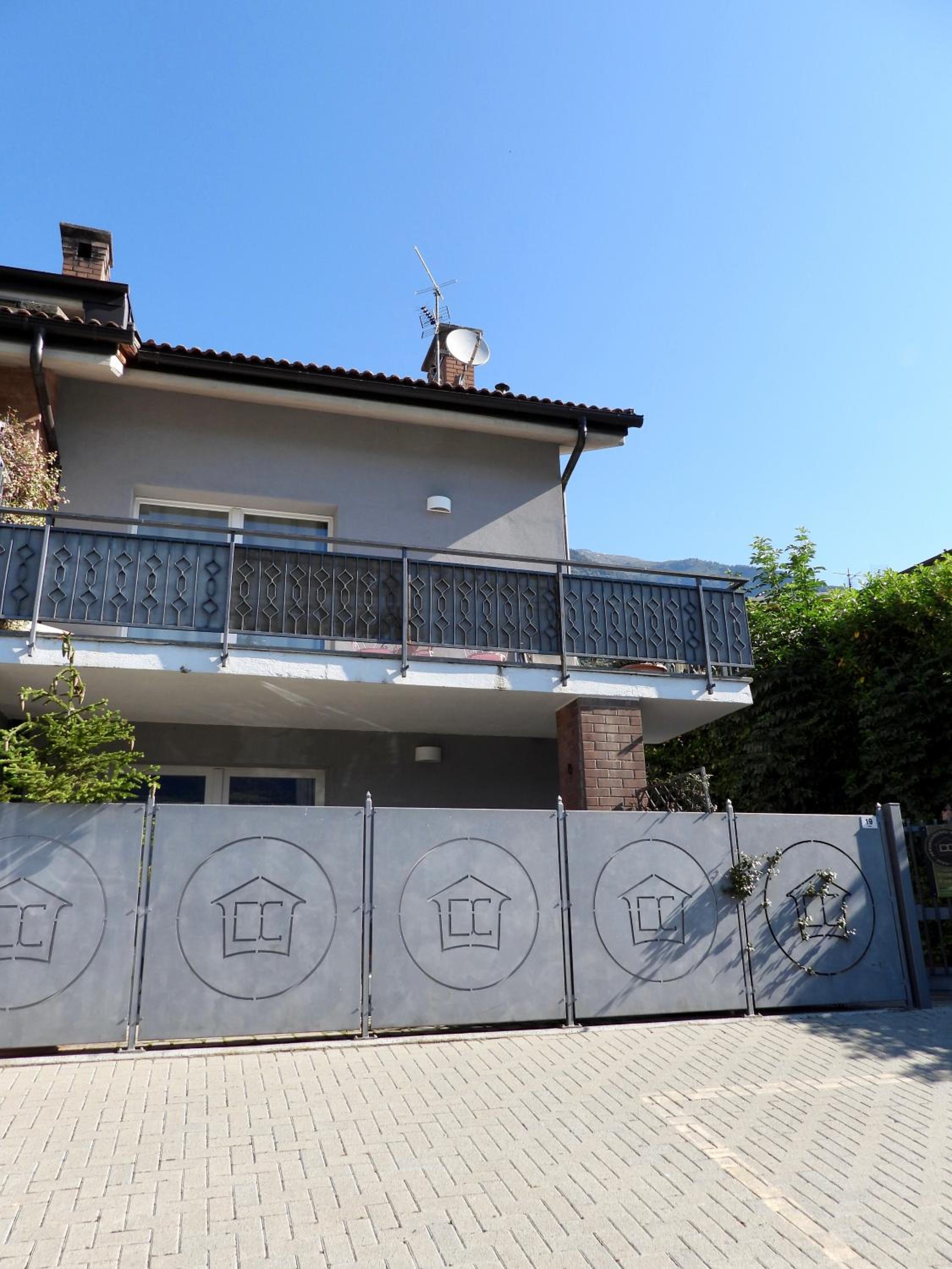 One-Bedroom Apartment - Split Level - Photo 28