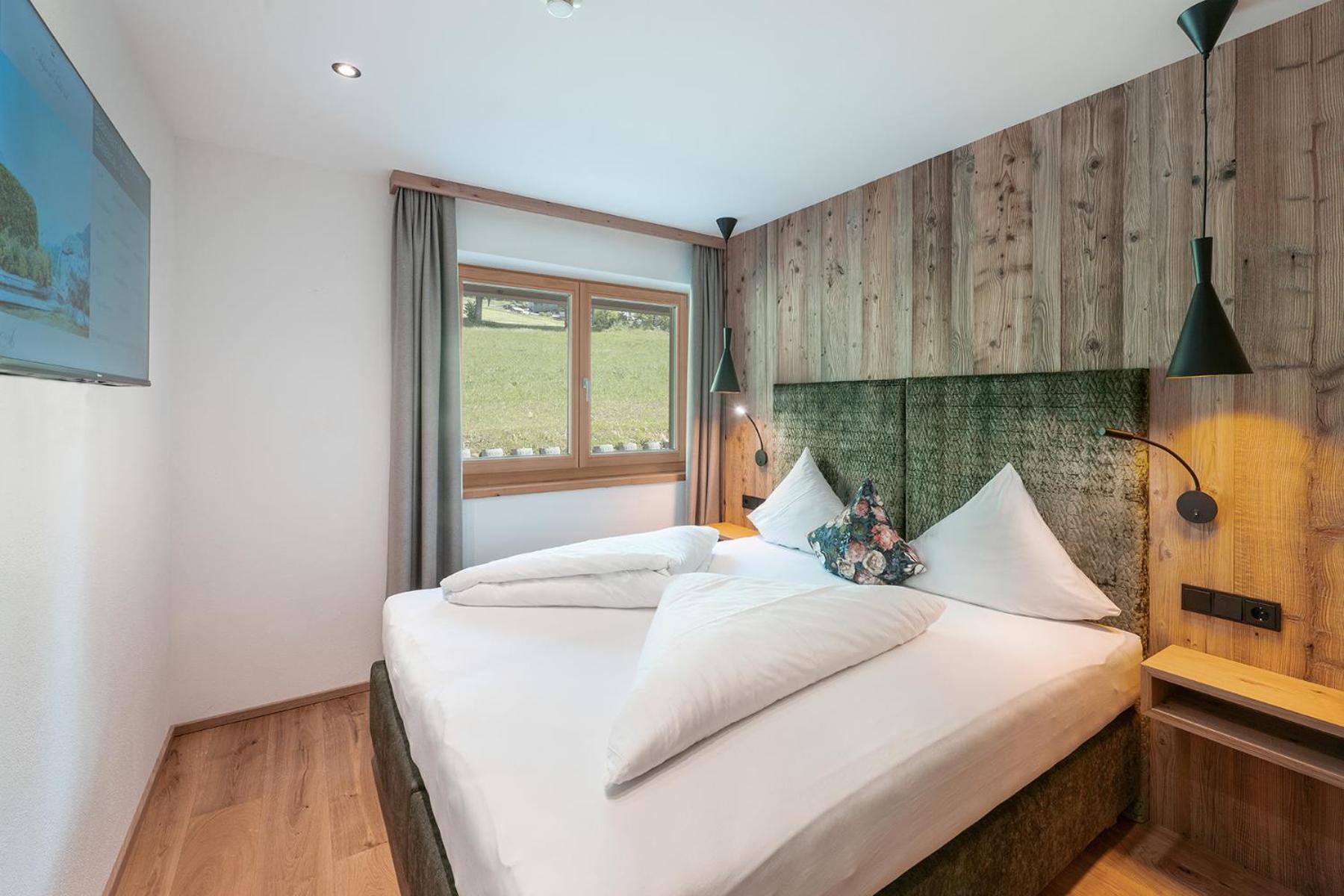 Two-Bedroom Suite - Photo 10