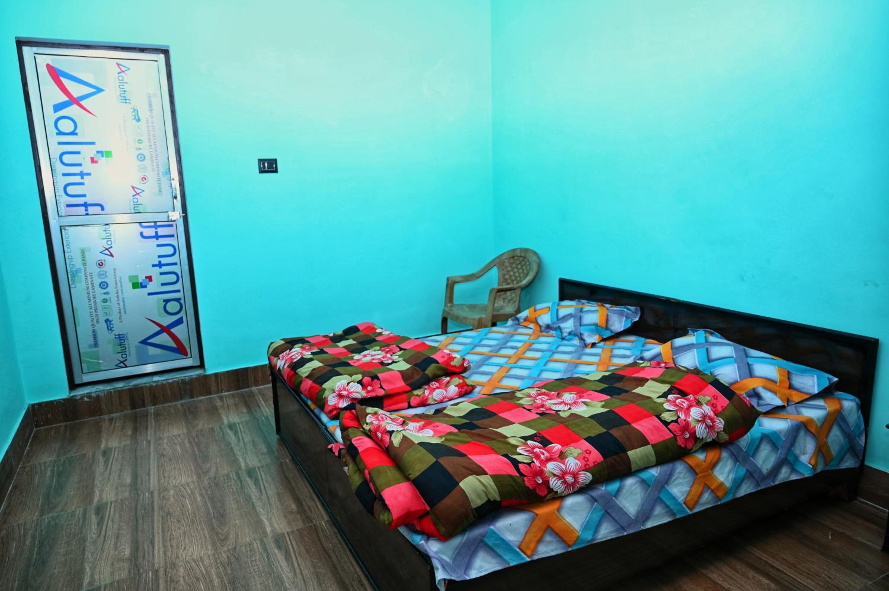 Single Room With Bathroom photo 3