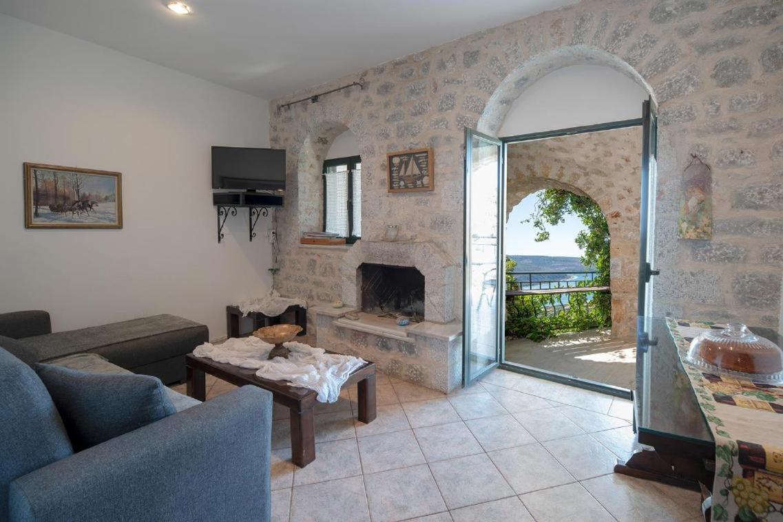 Apartment with Sea View - Photo 1