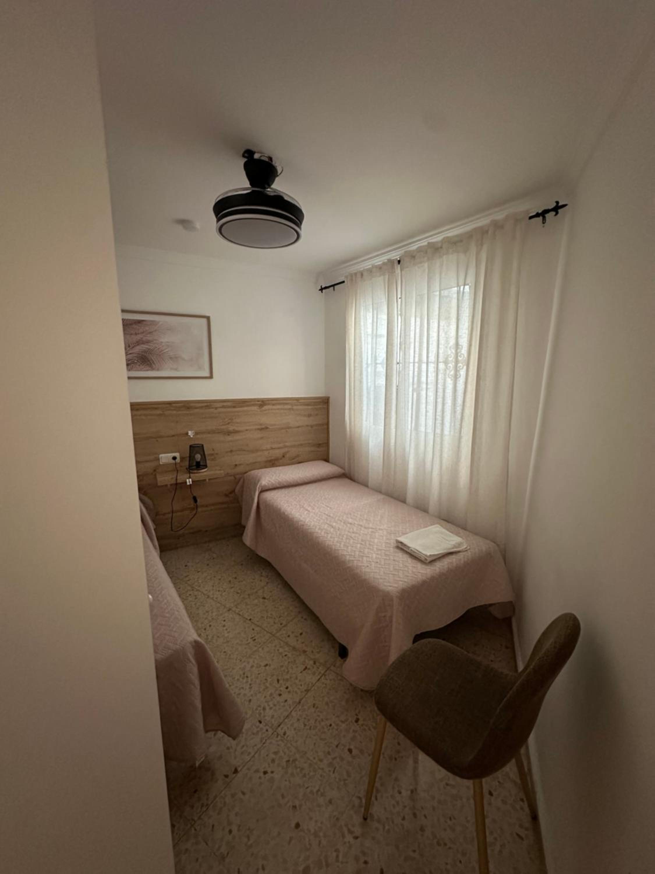 Twin Room with Shared Bathroom