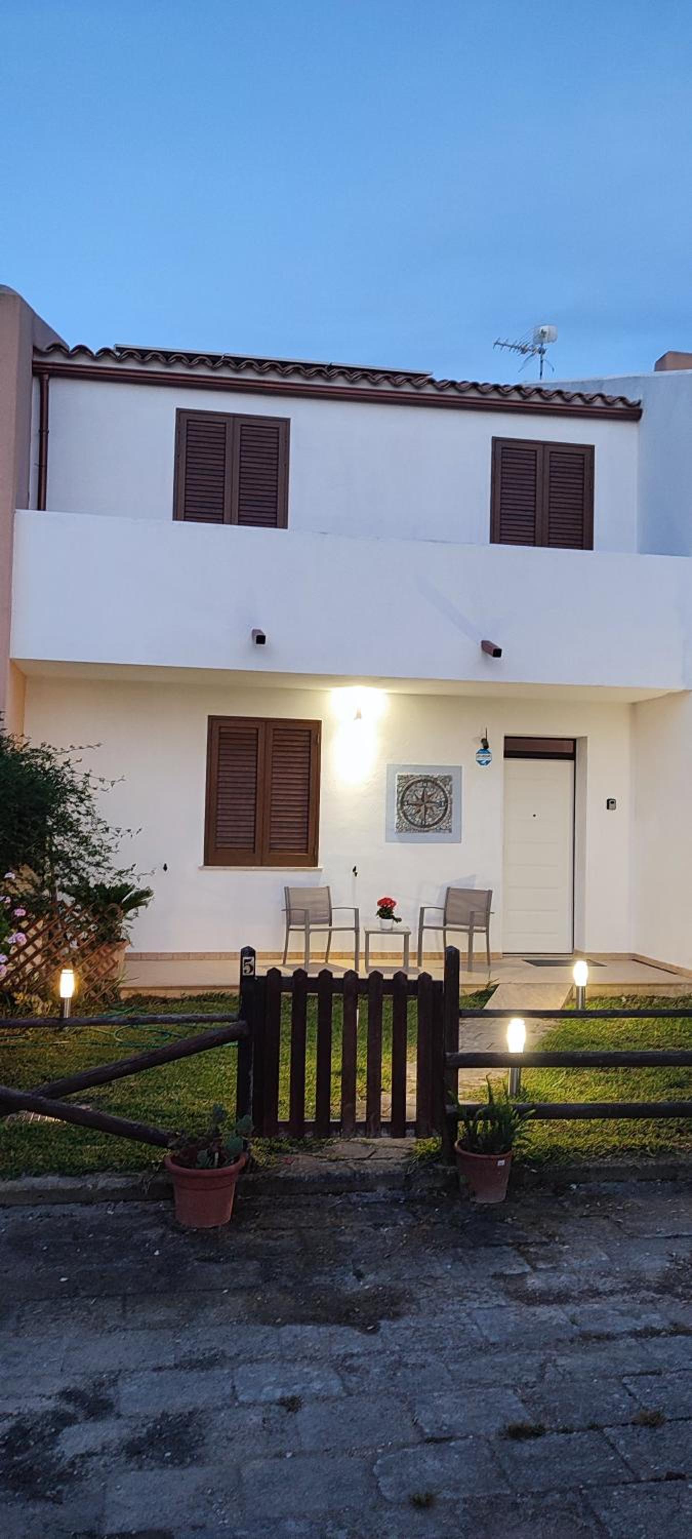 Three-Bedroom Villa photo 2