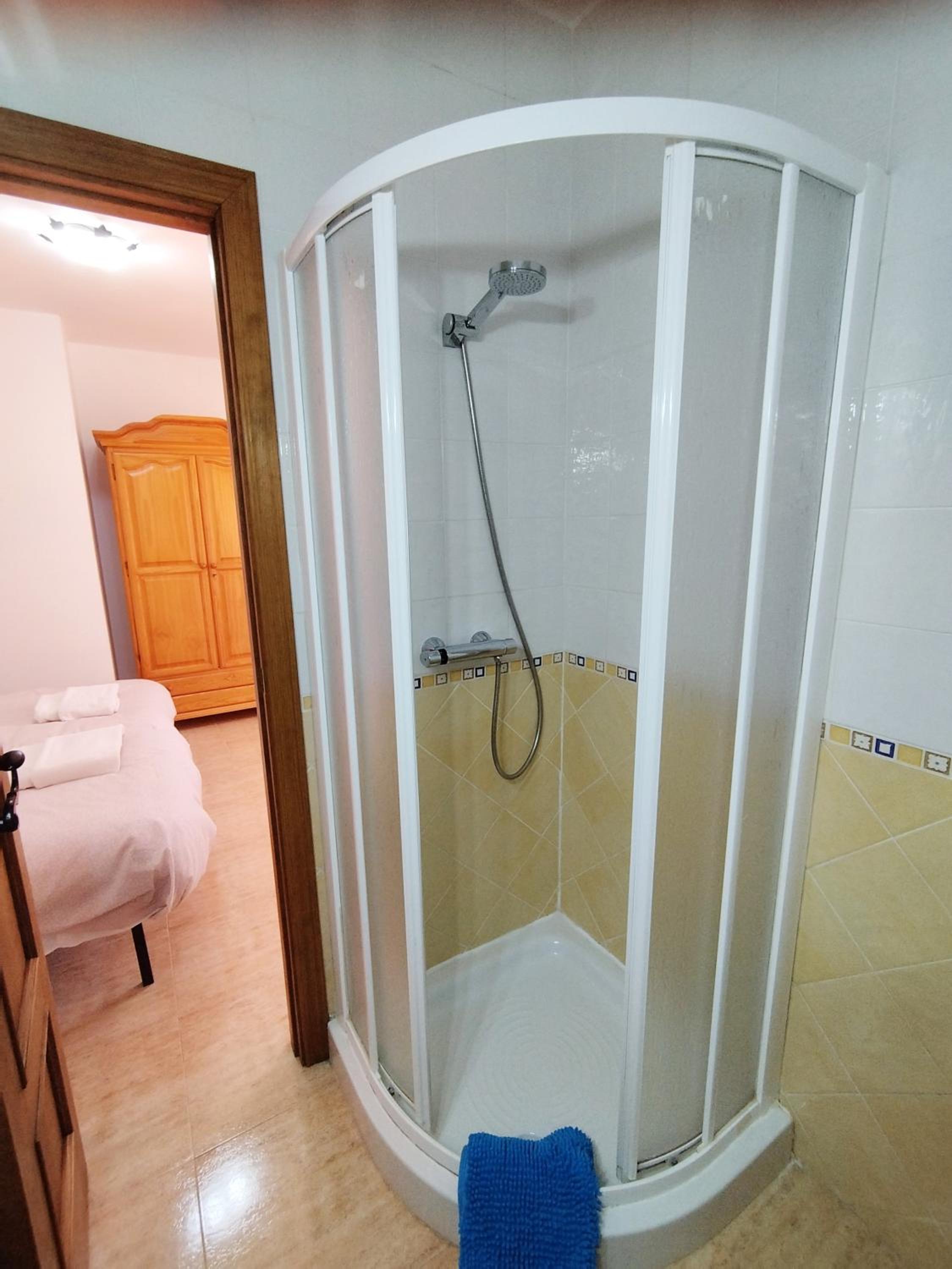 Double Room With Private Bathroom photo 3