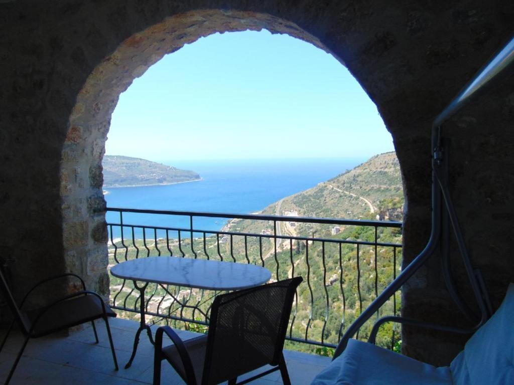 Apartment with Sea View - Photo 2