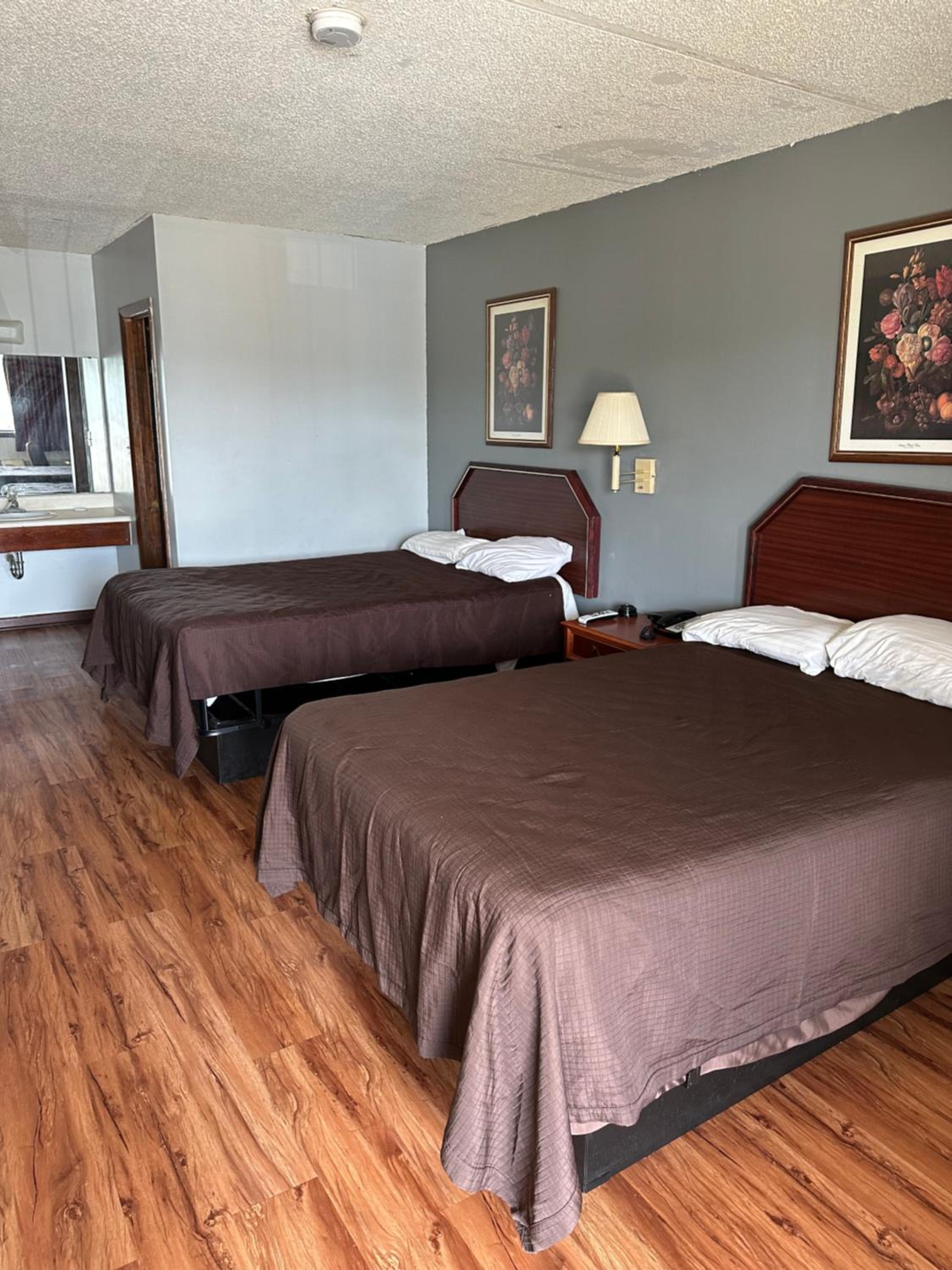 Double Room with Two Double Beds - Non-Smoking - Photo 1