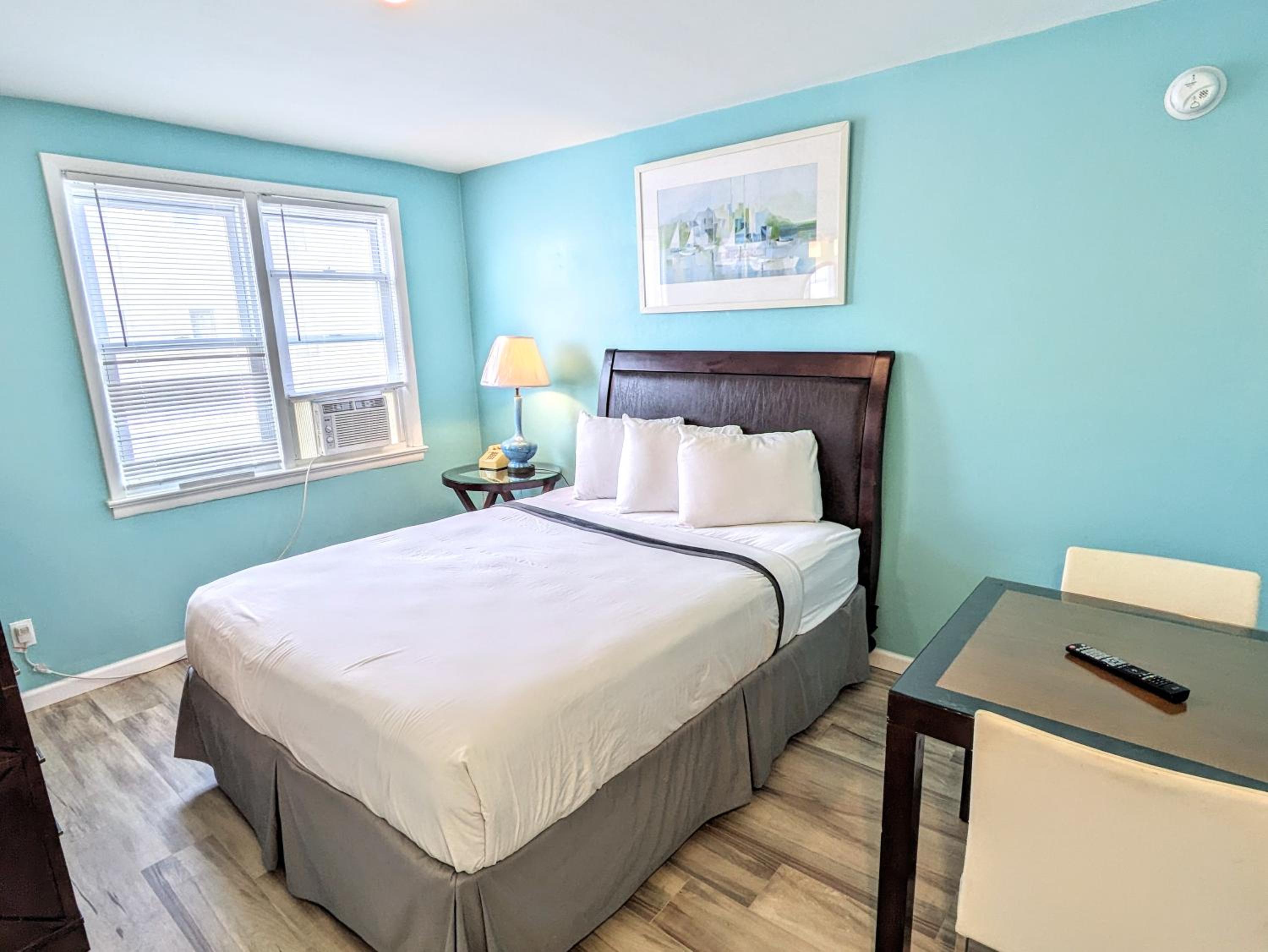 Standard Queen Room photo 1