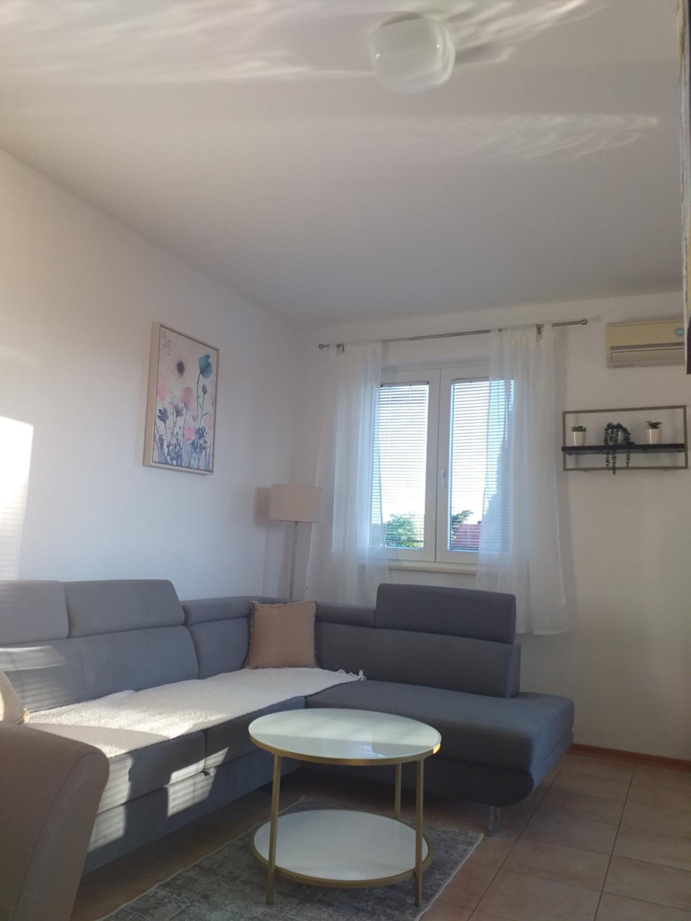 One-Bedroom Apartment with Balcony photo 2