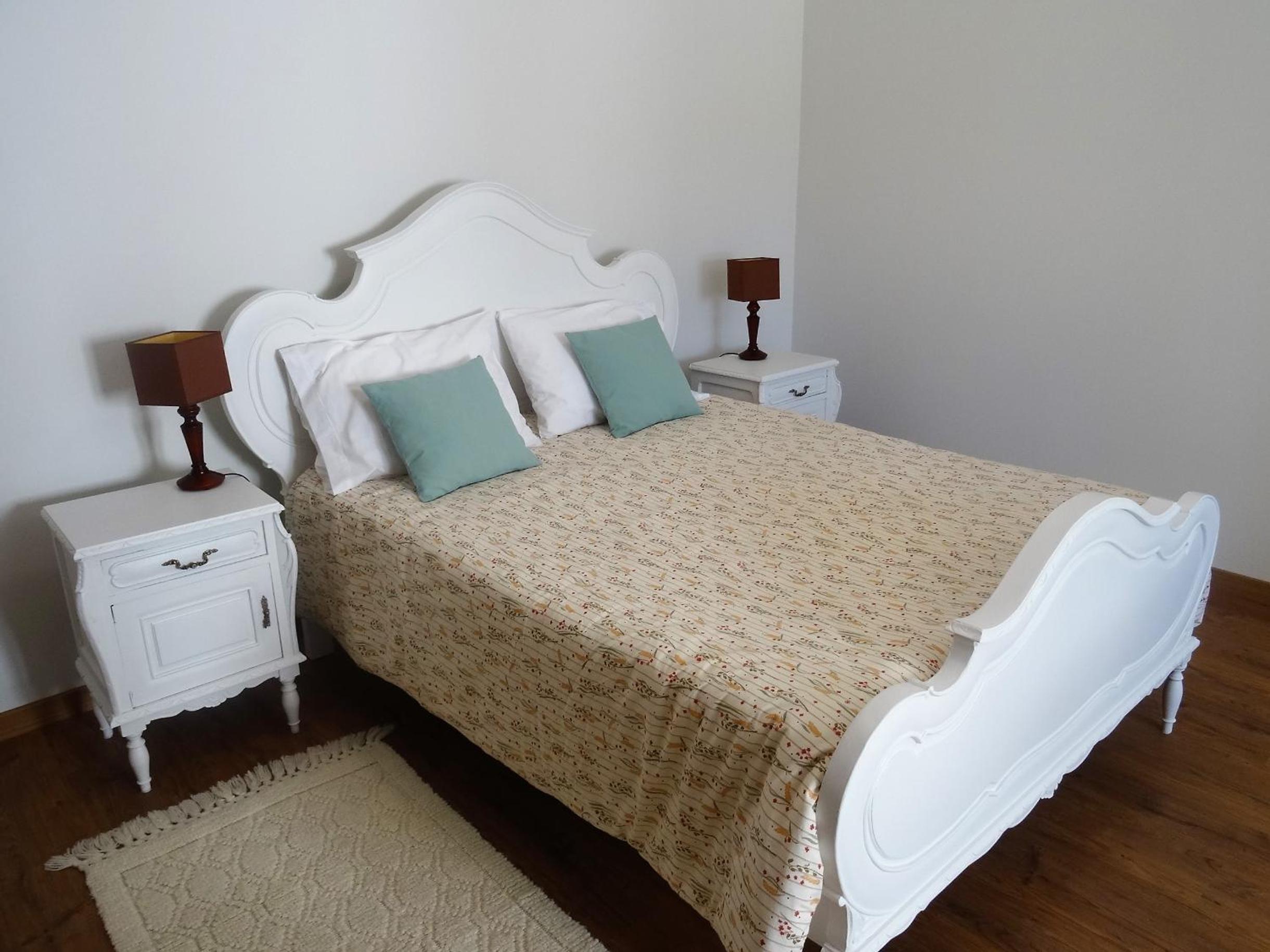 Three-Bedroom House photo 3