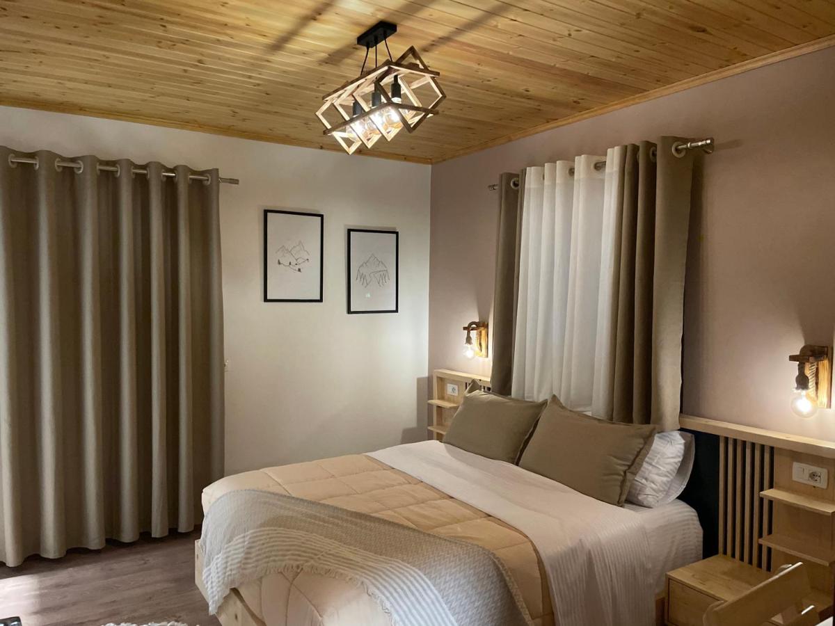Deluxe Double Room with Balcony photo 3