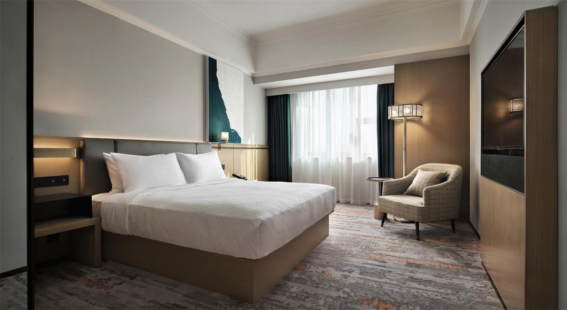 Business Suite photo 2