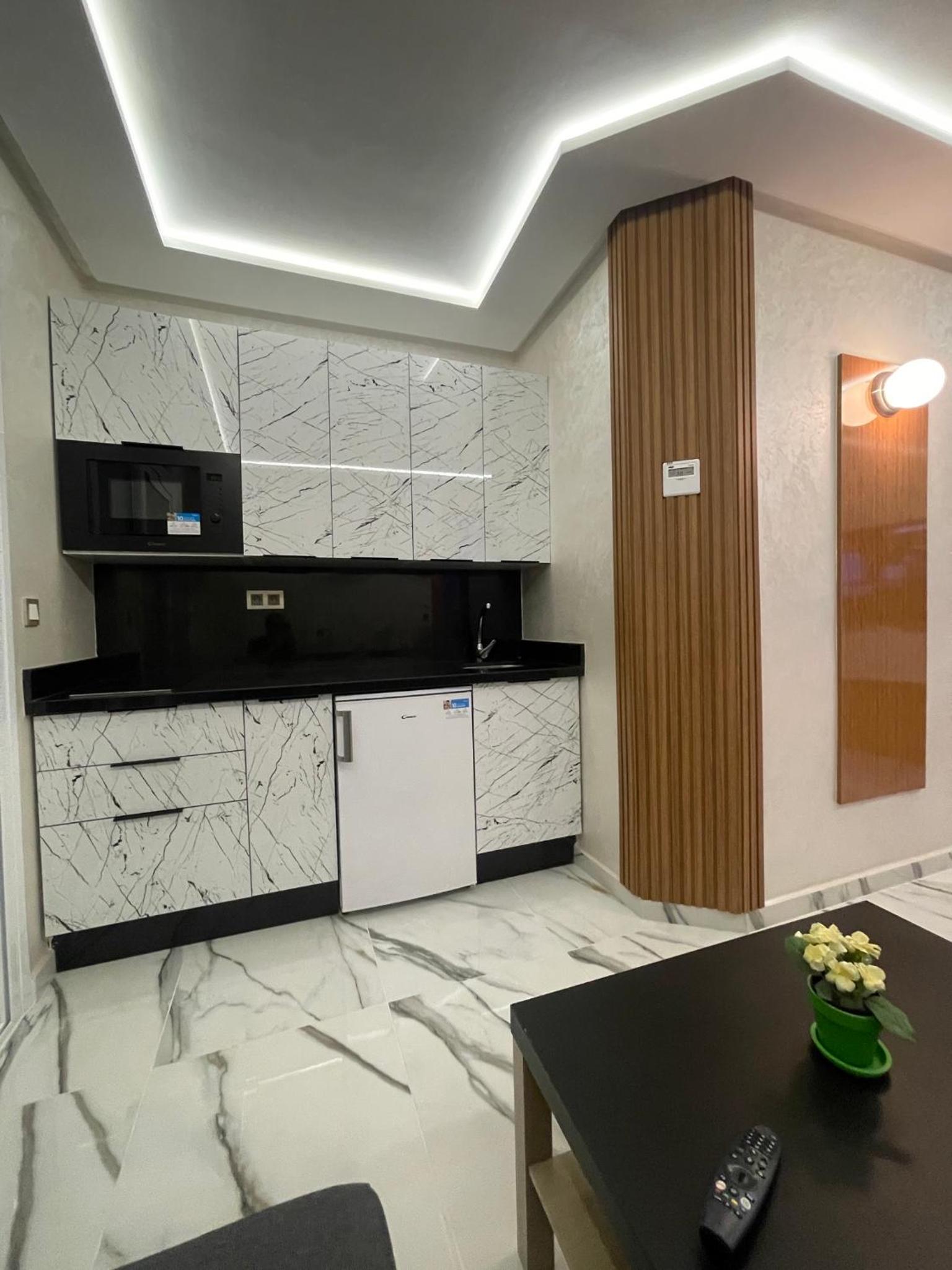 One-Bedroom Apartment - Photo 18