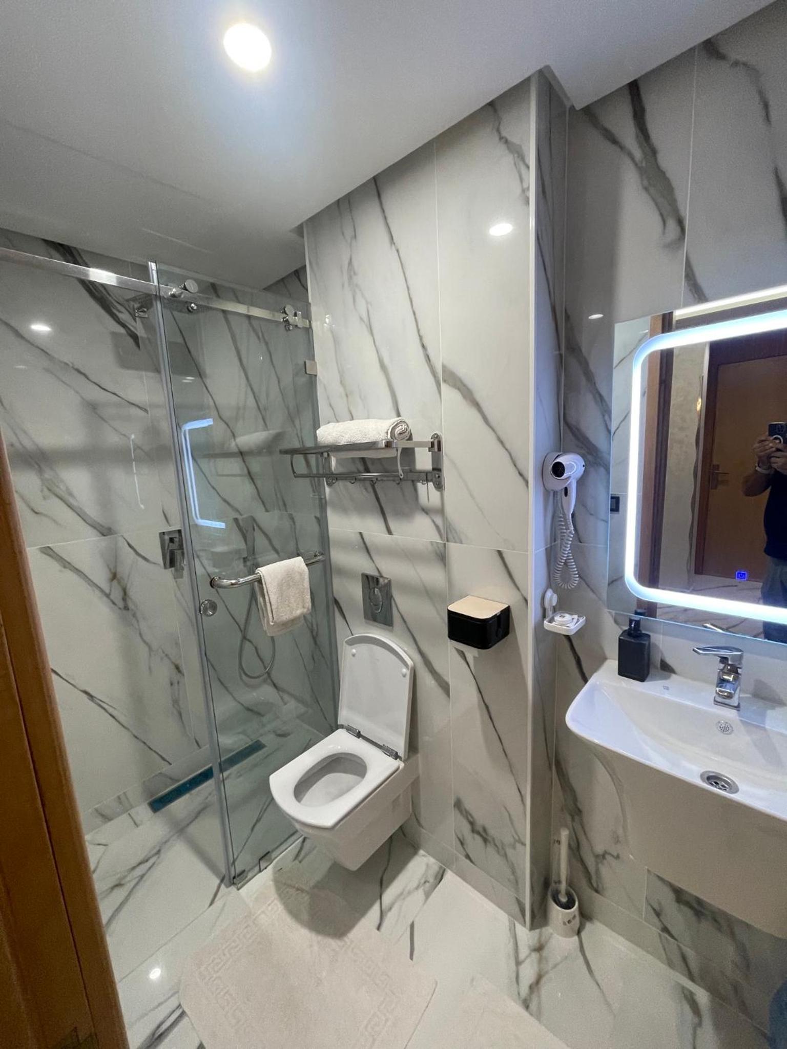 One-Bedroom Apartment - Photo 19