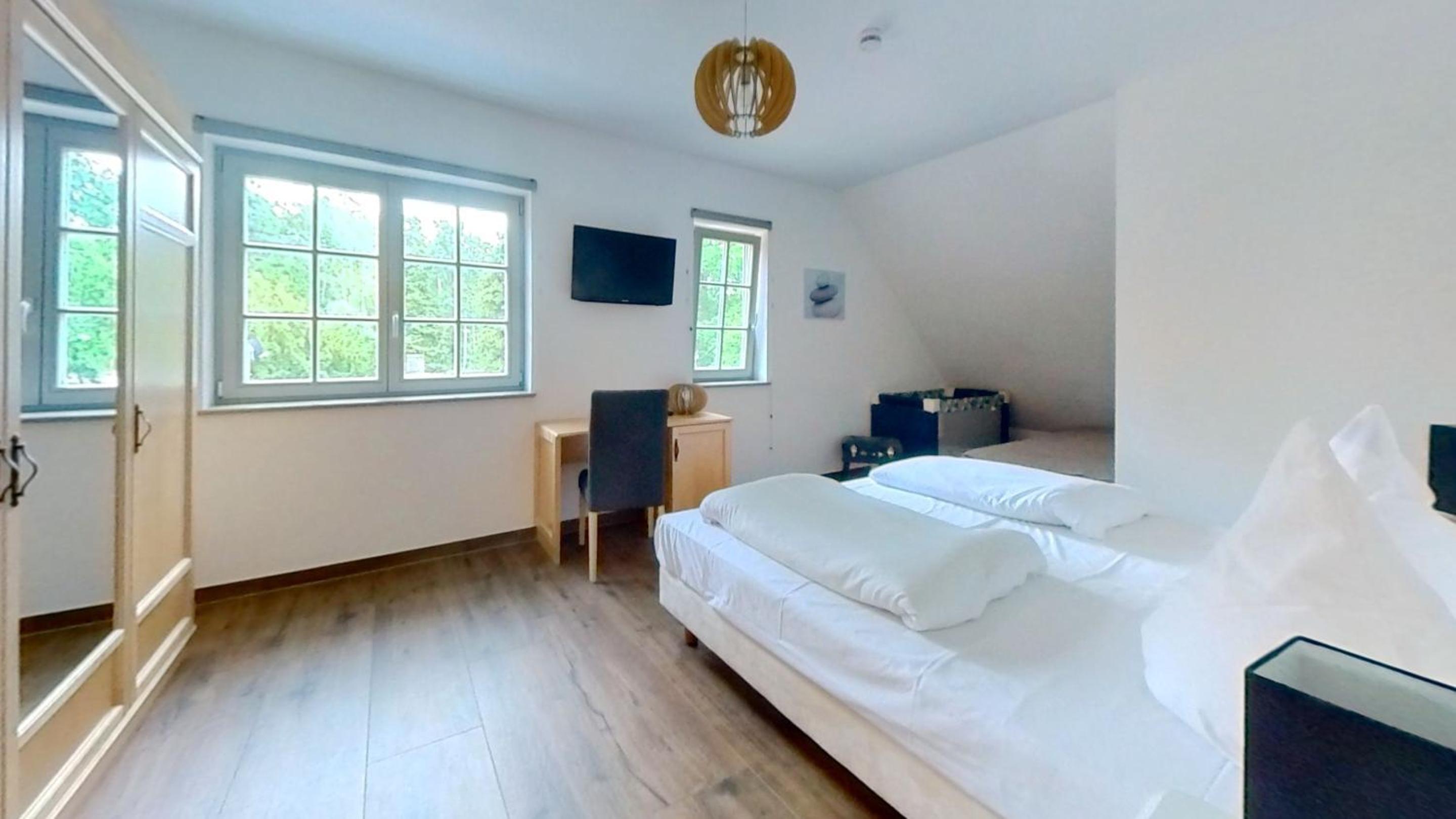 Three-Bedroom House photo 2