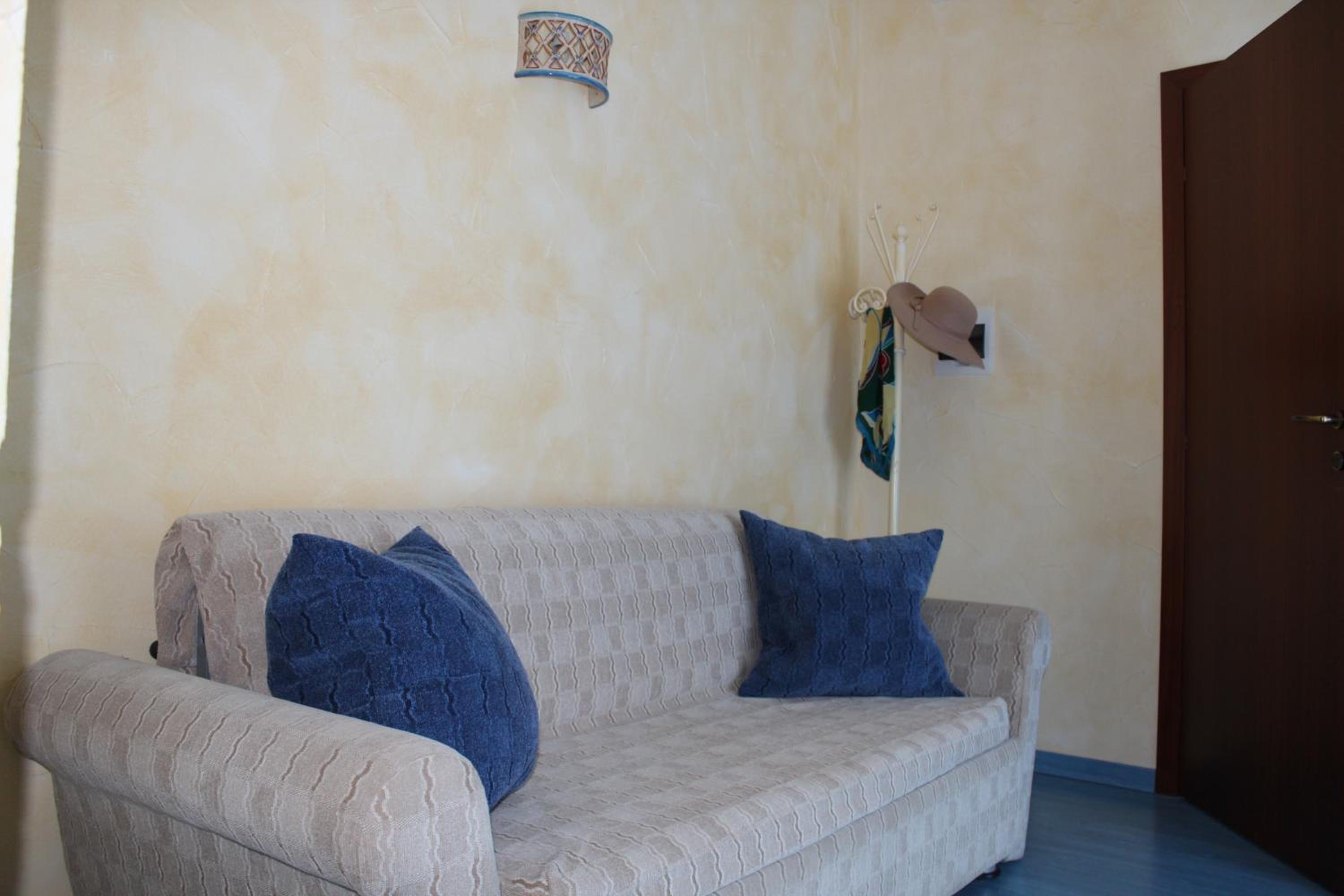 Superior One-Bedroom Apartment