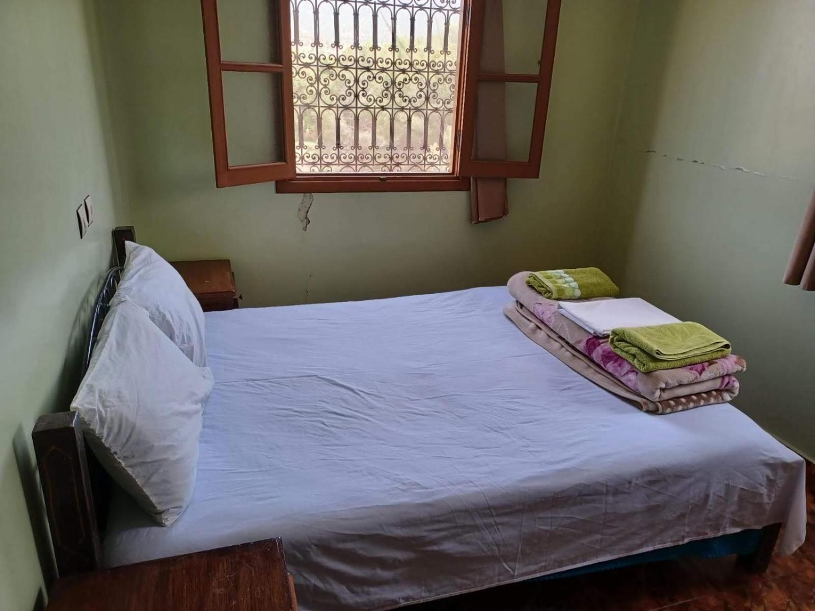 Apartment with Terrace - Photo 15
