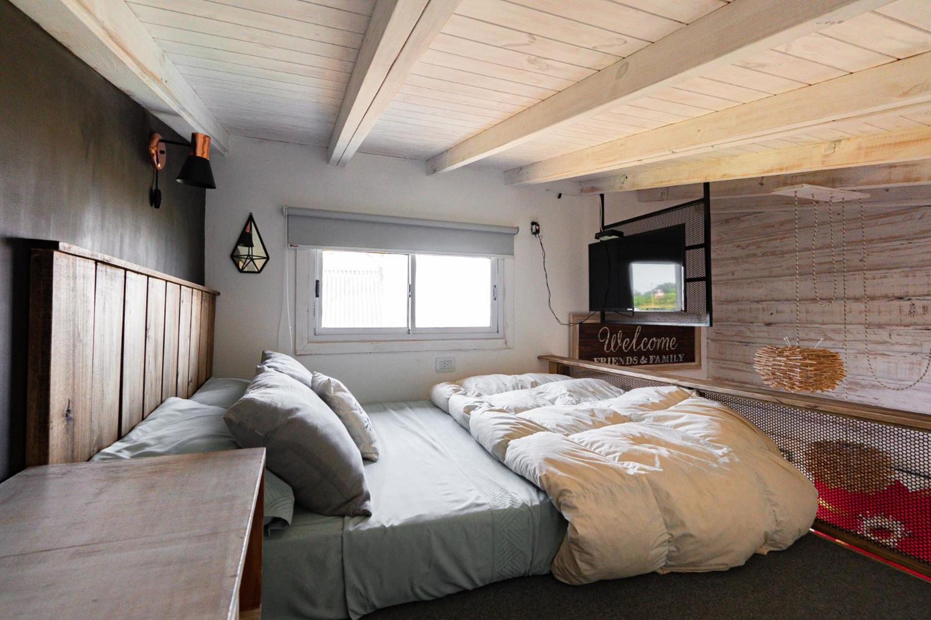 One-Bedroom House photo 1