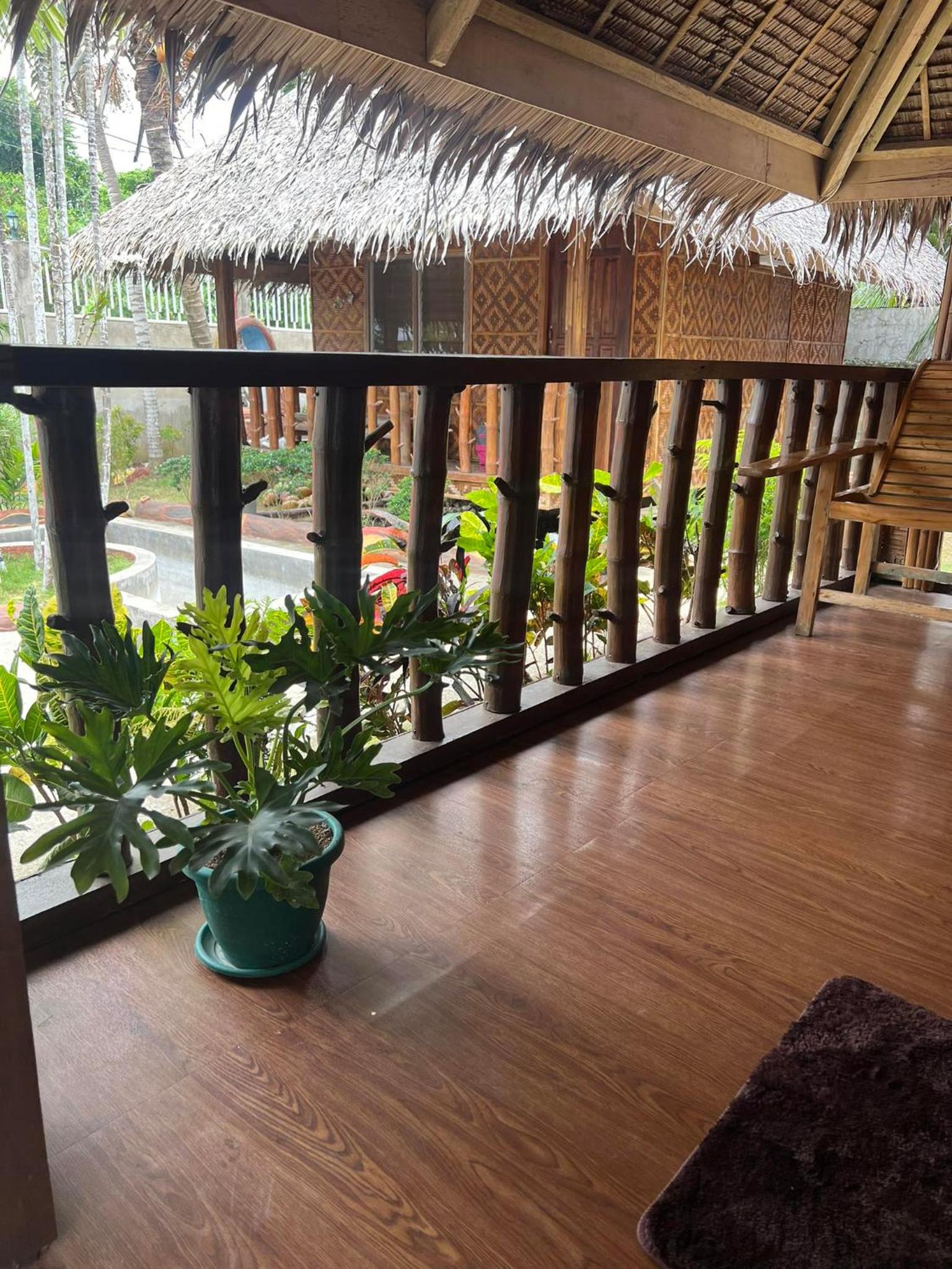 Queen Room with Balcony photo 3