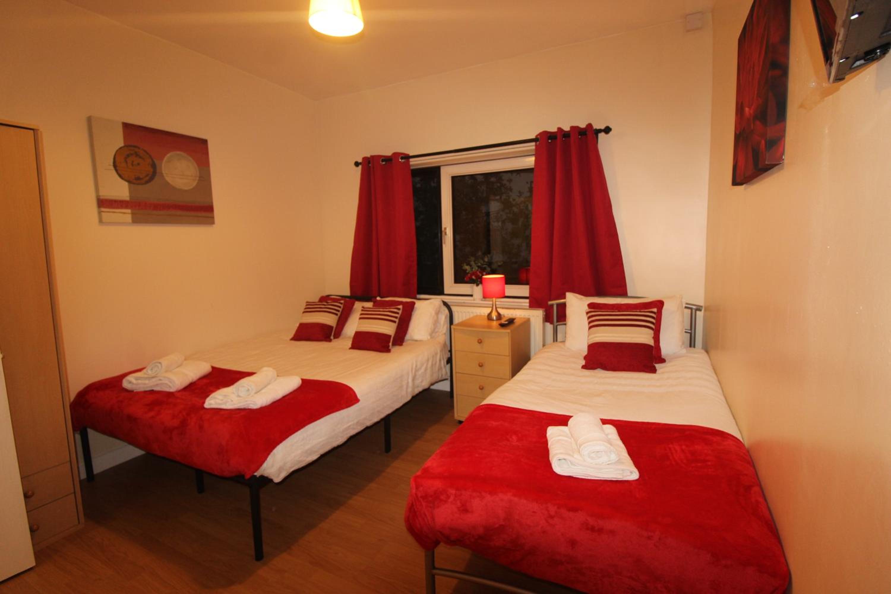 Four-Bedroom House photo 1