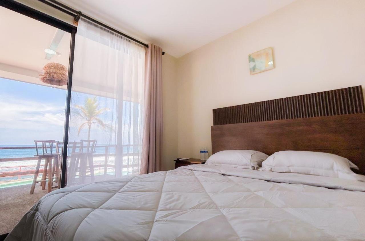 Deluxe Suite with Sea View photo 1