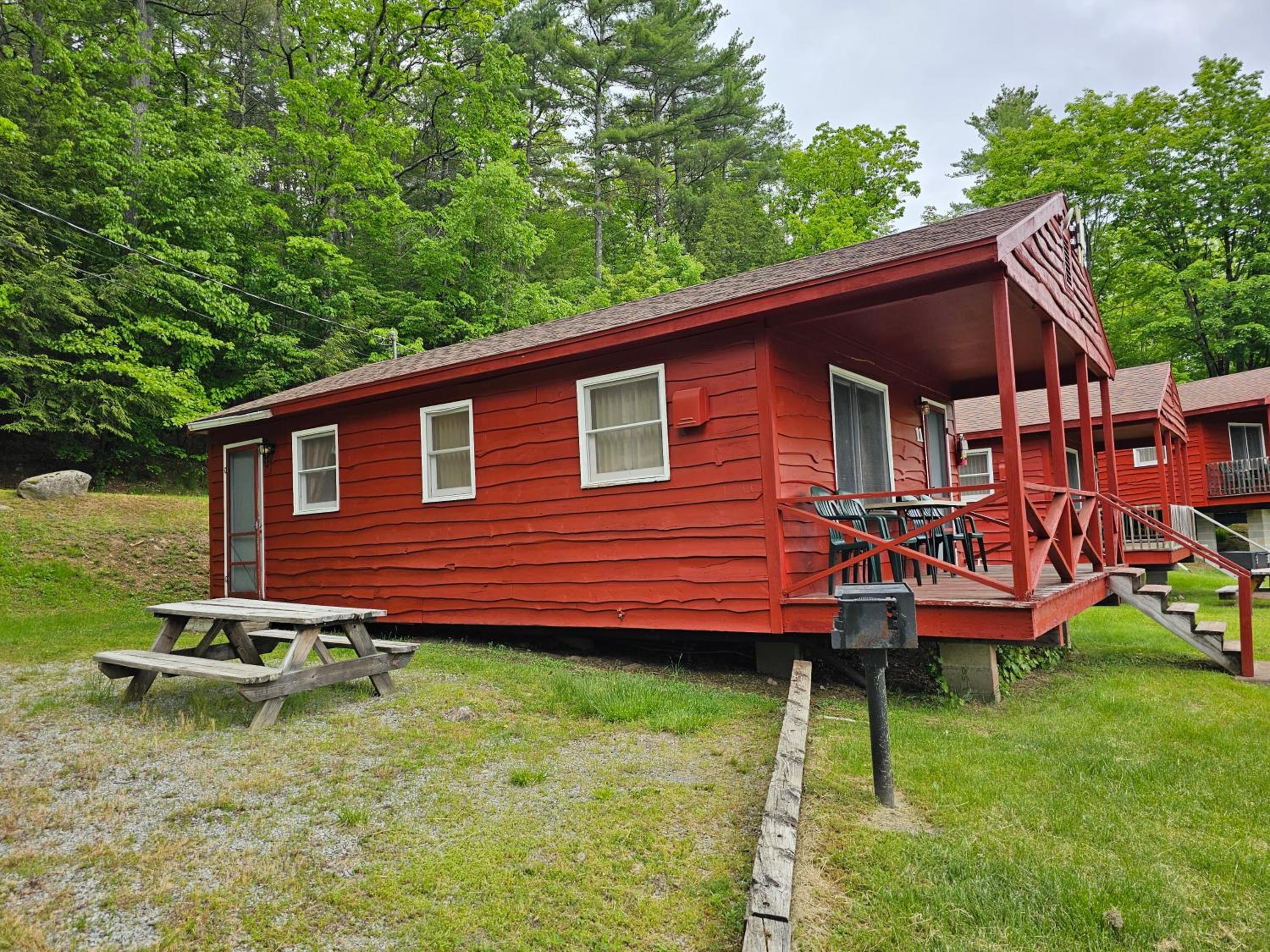Two-Bedroom Bungalow - Pool-Side photo 2