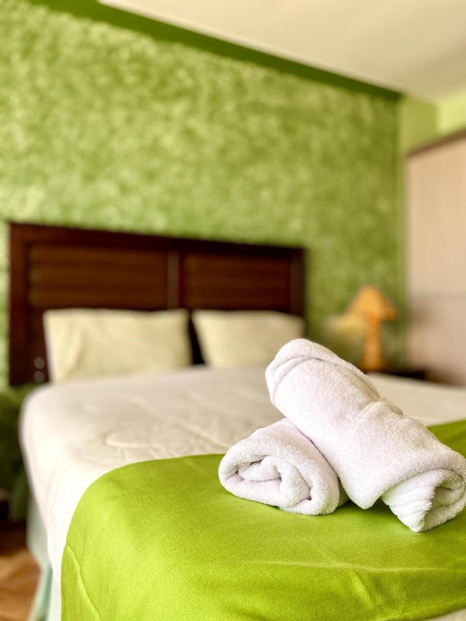 Double Room with Shared Bathroom photo 2