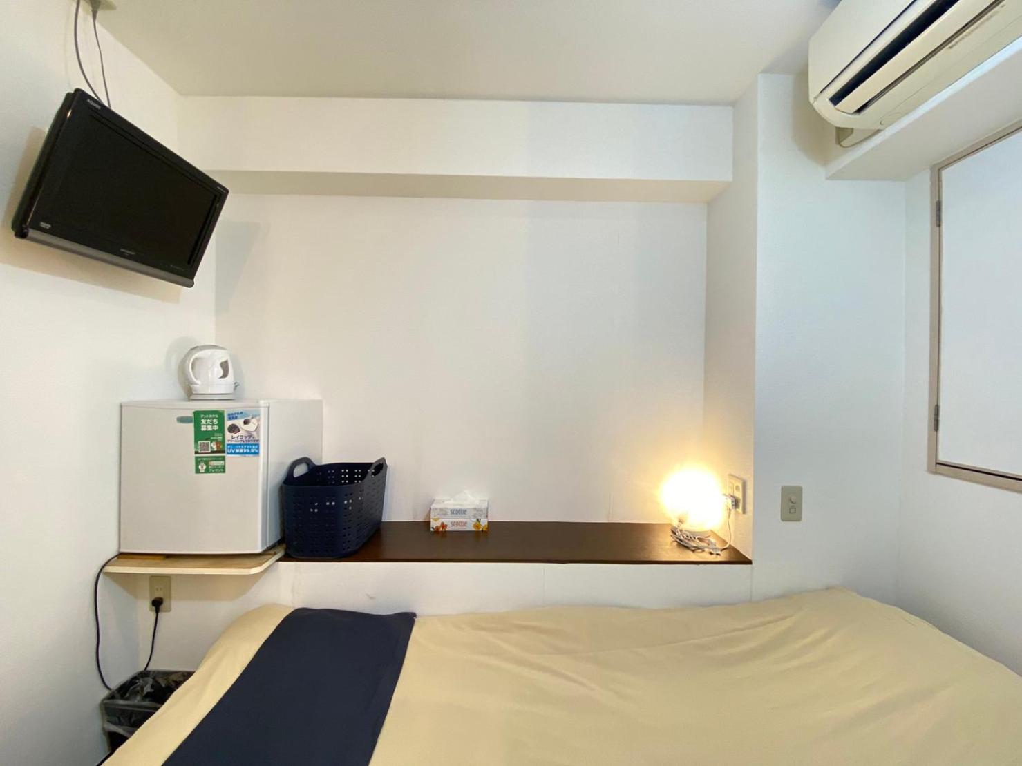 Double Room - Non-Smoking photo 2