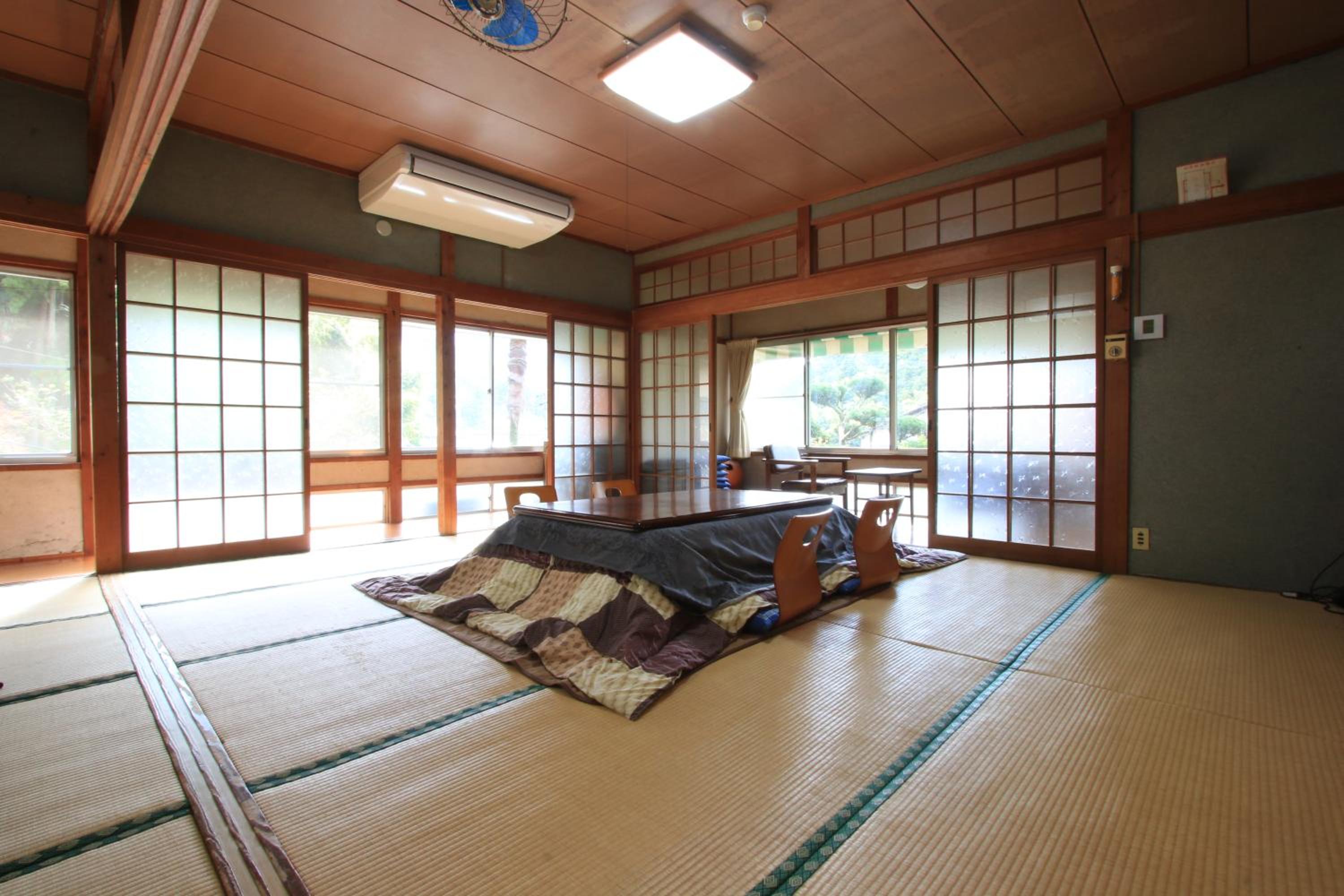 Japanese-Style Room