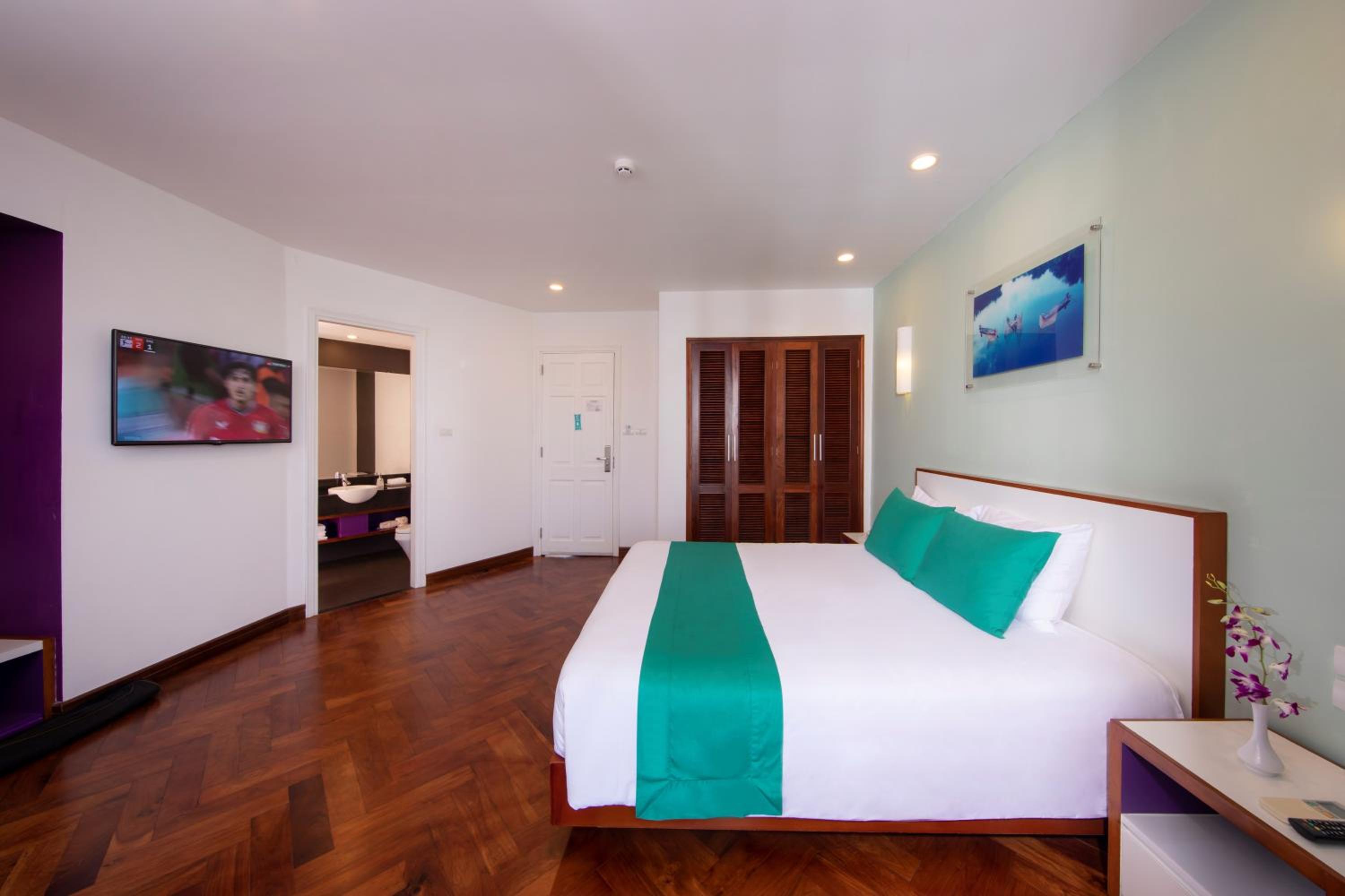 Deluxe Double Room - Photo 7