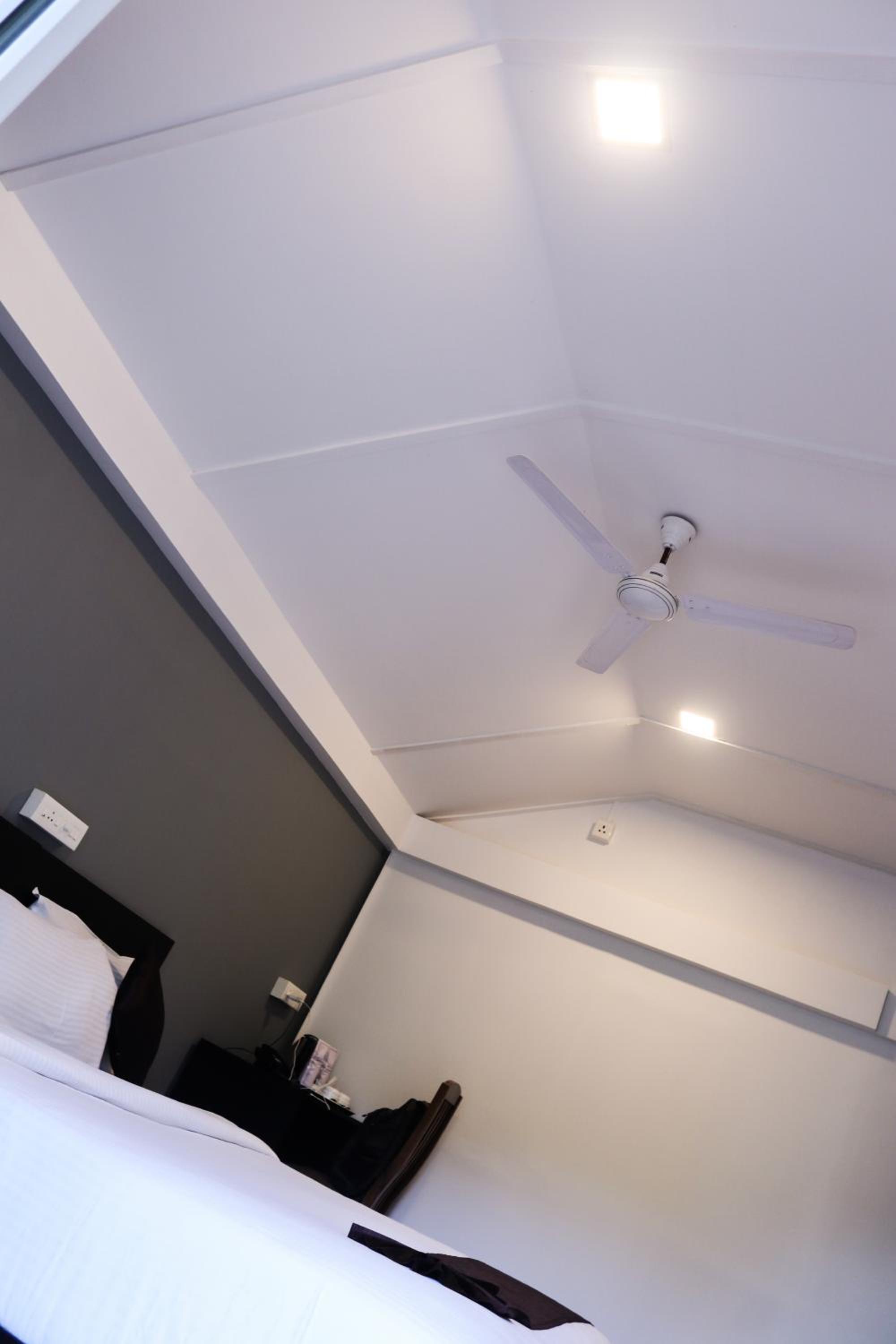 Deluxe Double Room - Photo 18
