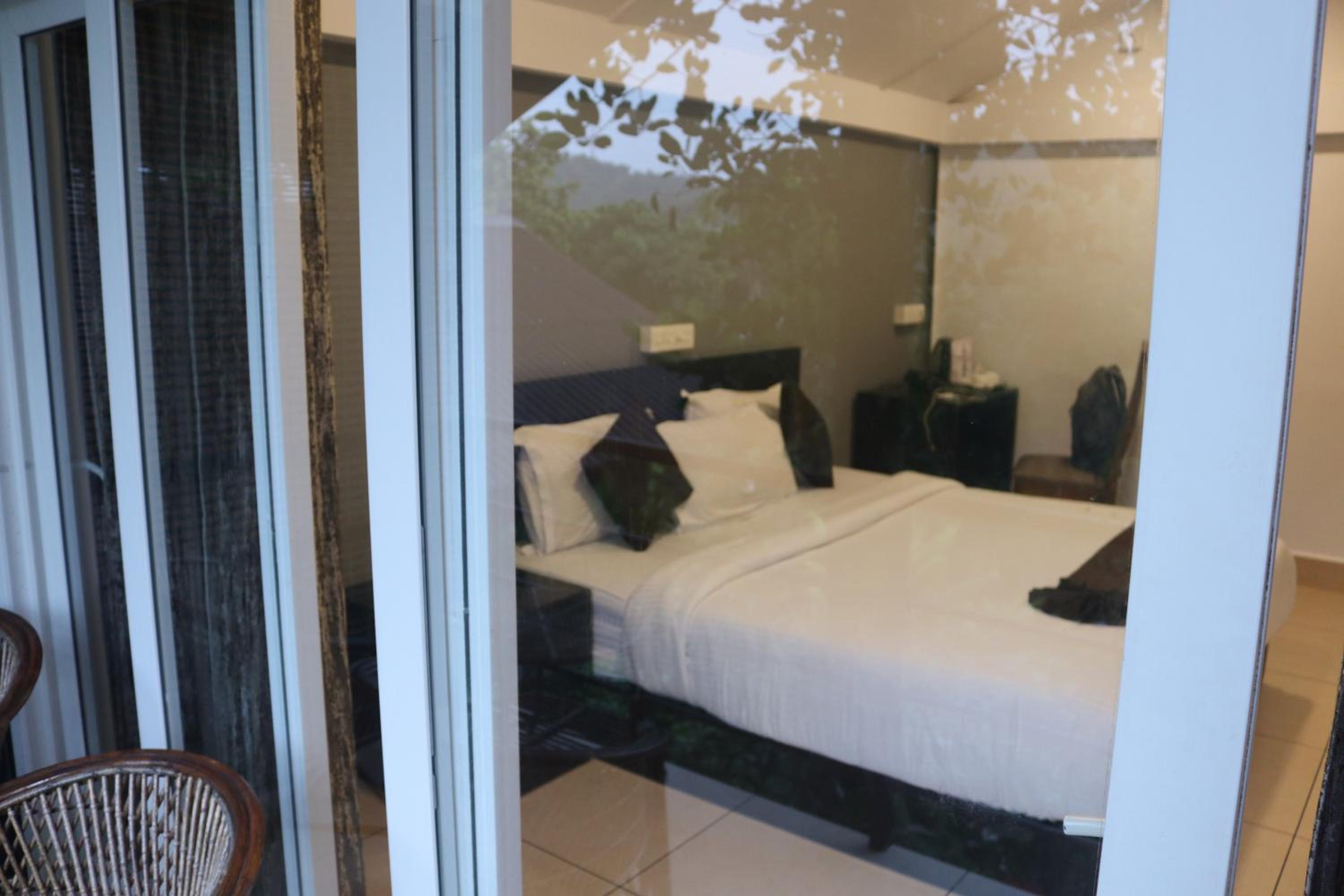 Deluxe Double Room - Photo 55
