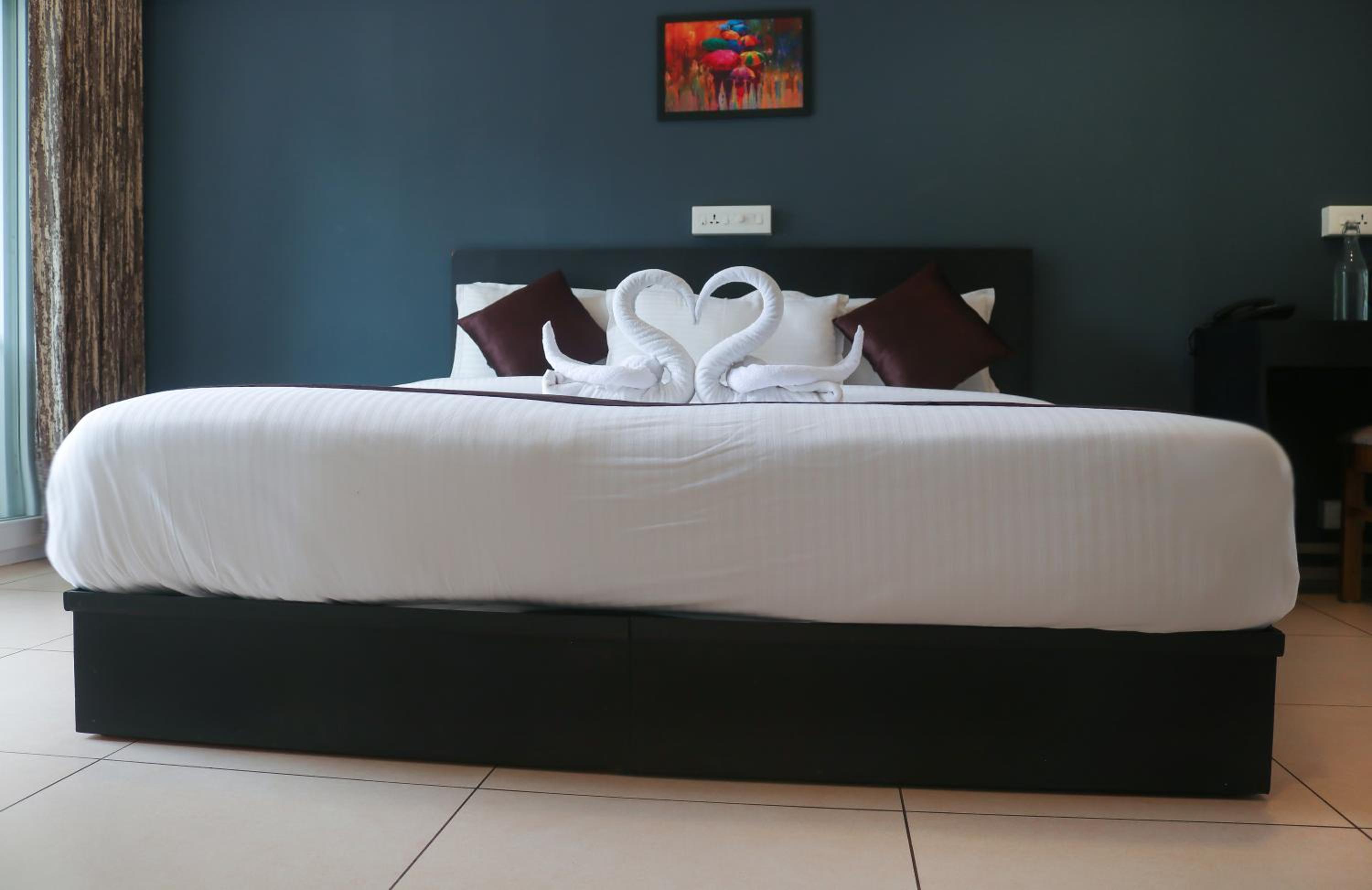 Deluxe Double Room - Photo 9