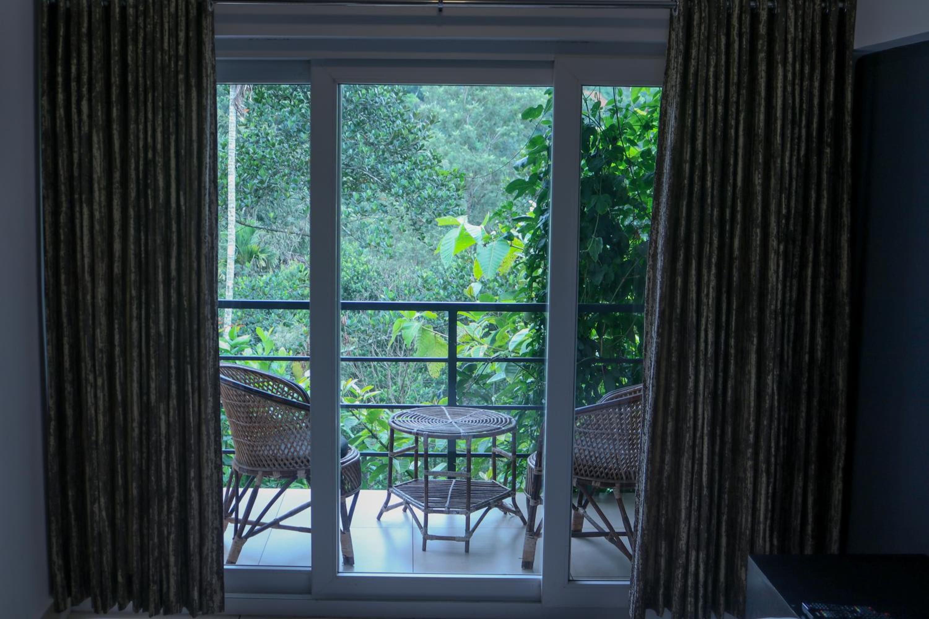 Deluxe Double Room - Photo 63