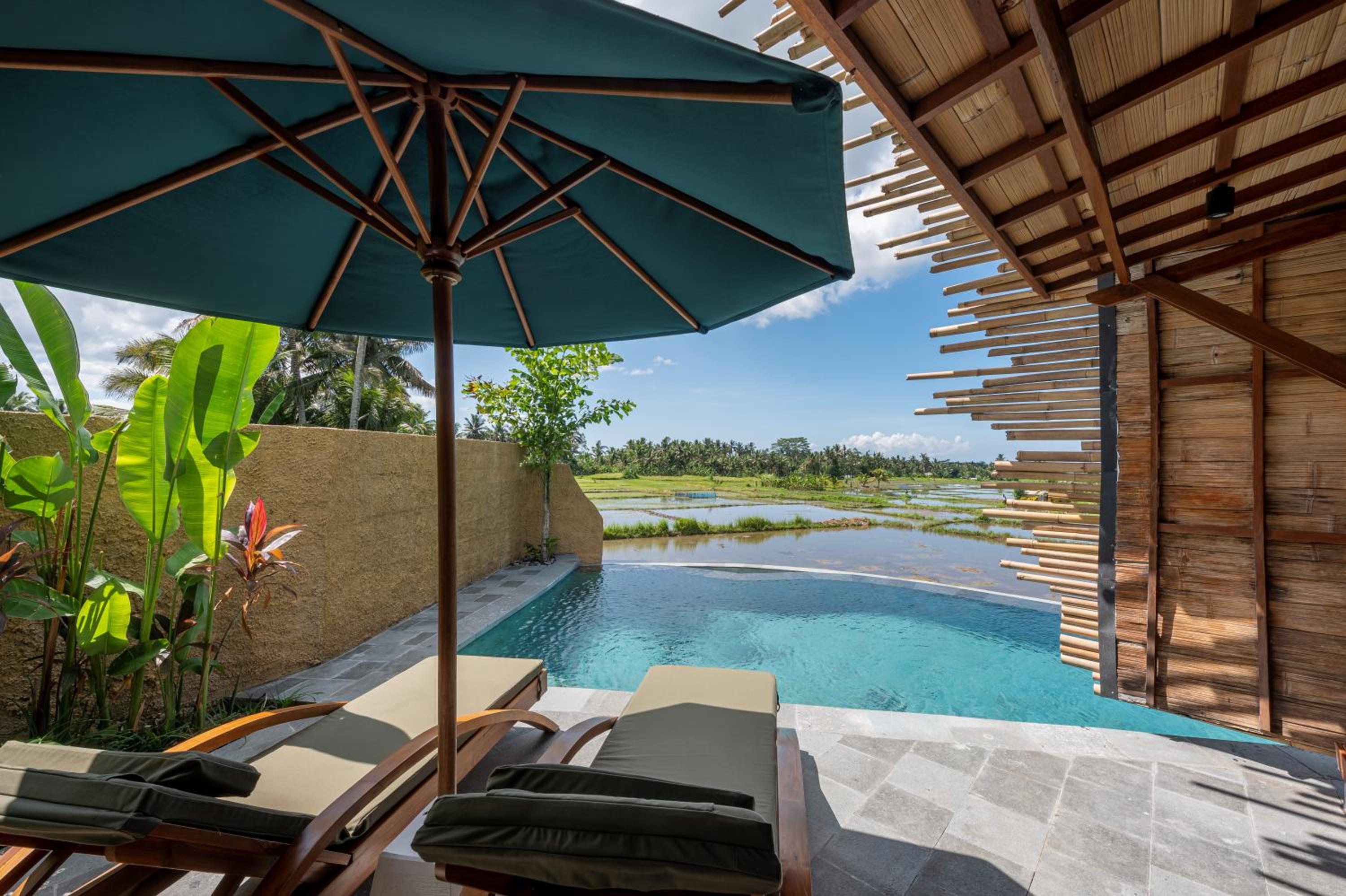 Villa with Private Pool - Photo 7
