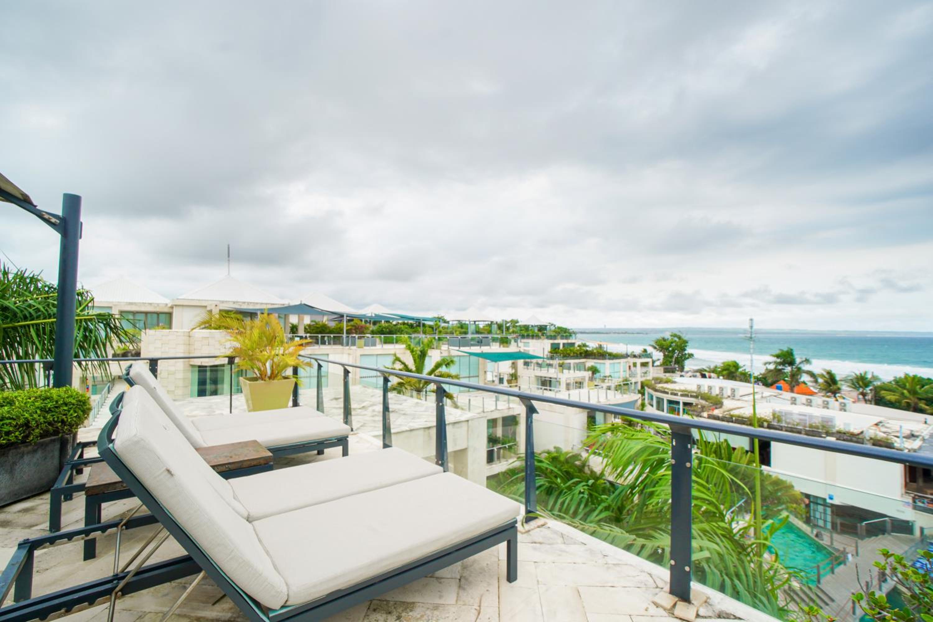 Three Bedroom Penthouse Ocean View with Well Equipped - Kitchenette photo 3