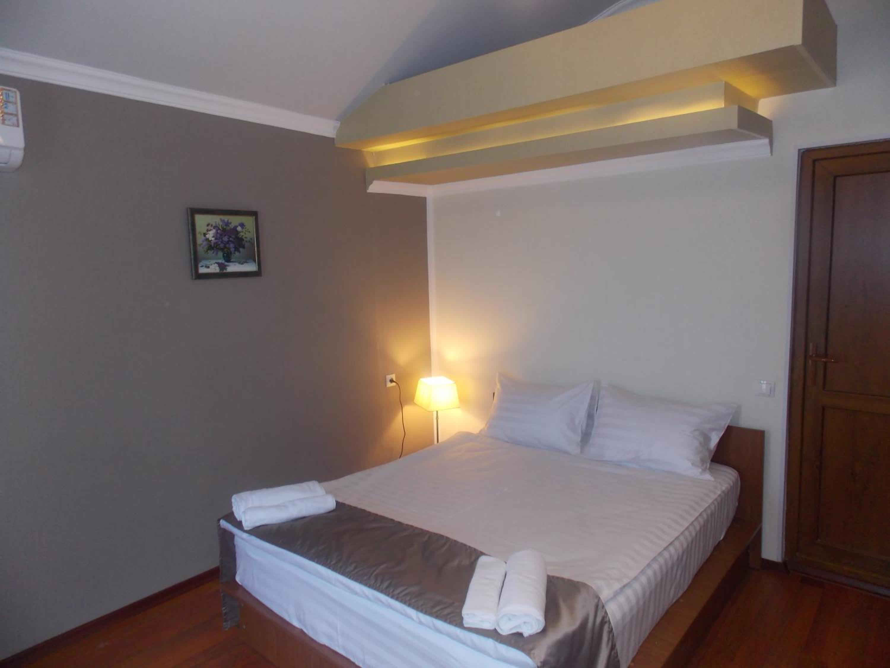 Comfort King Room photo 1