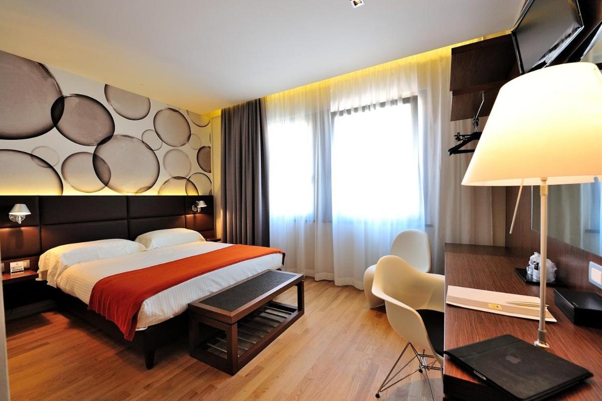 Deluxe Double or Twin Room - Photo 2