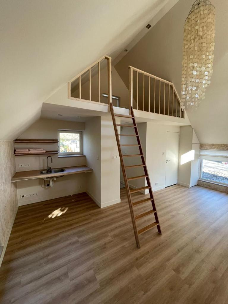 One-Bedroom House photo 2