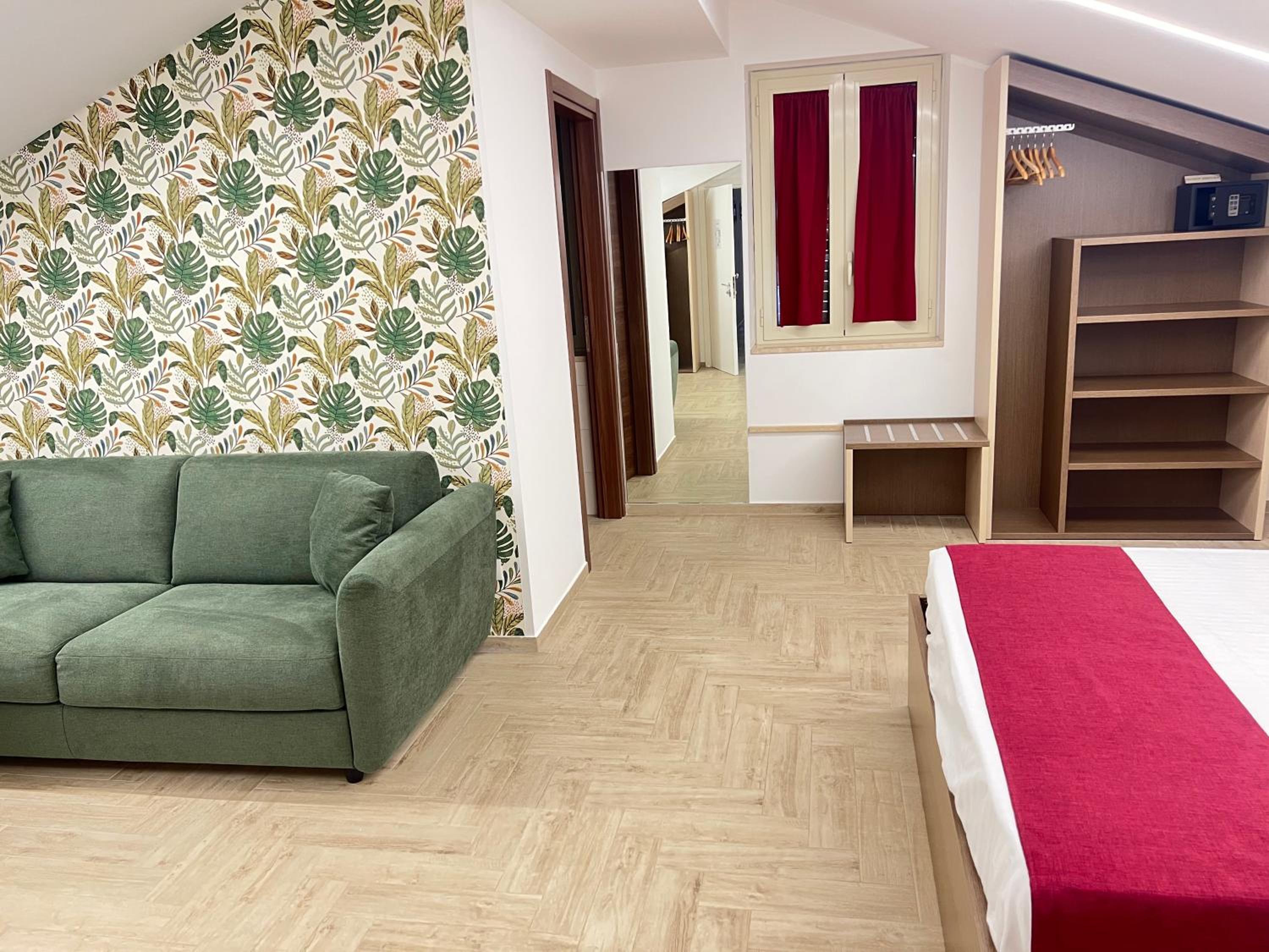 Quadruple Room - Photo 3