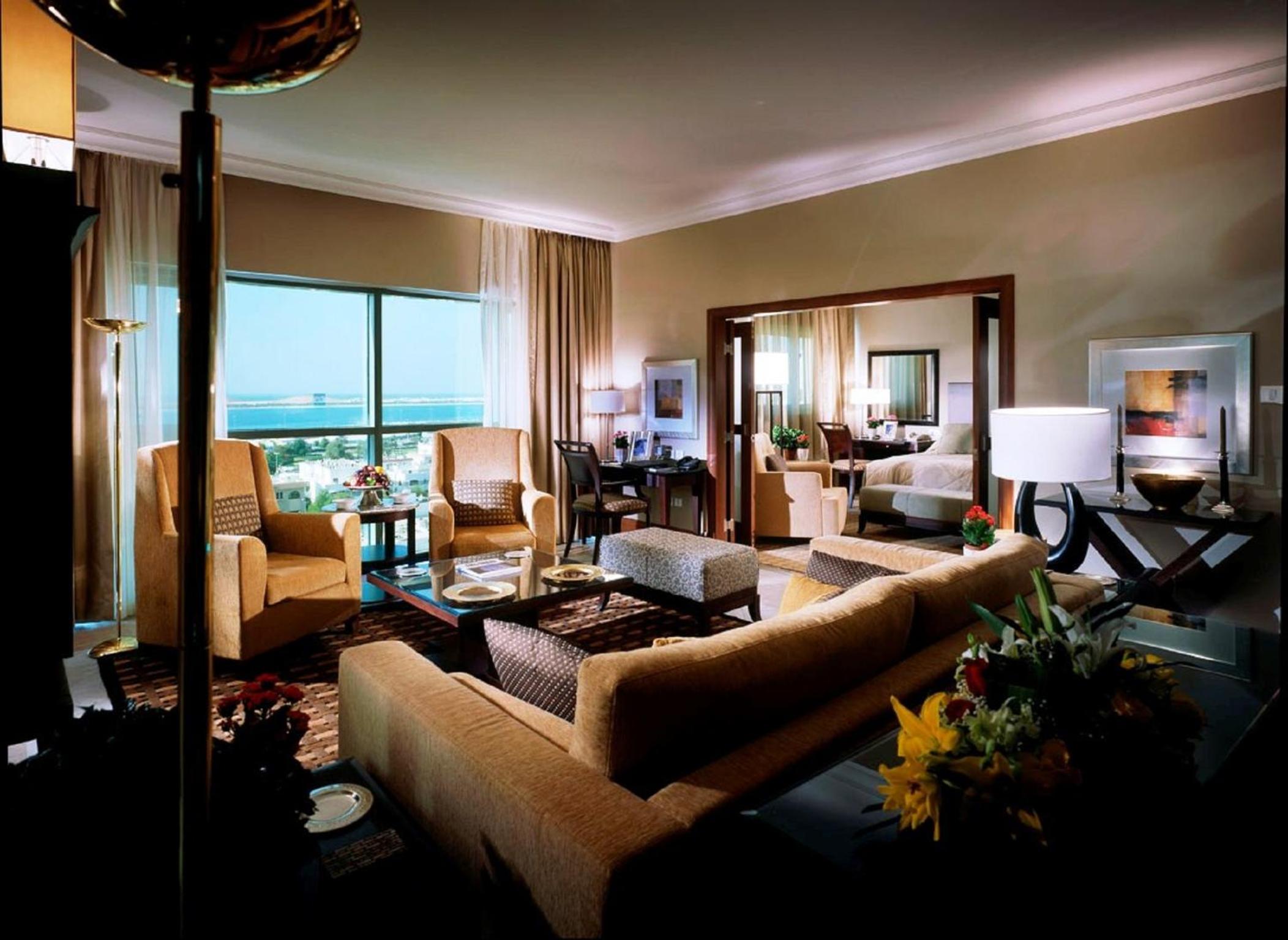 Family Classic One Bedroom Suite Sea View
