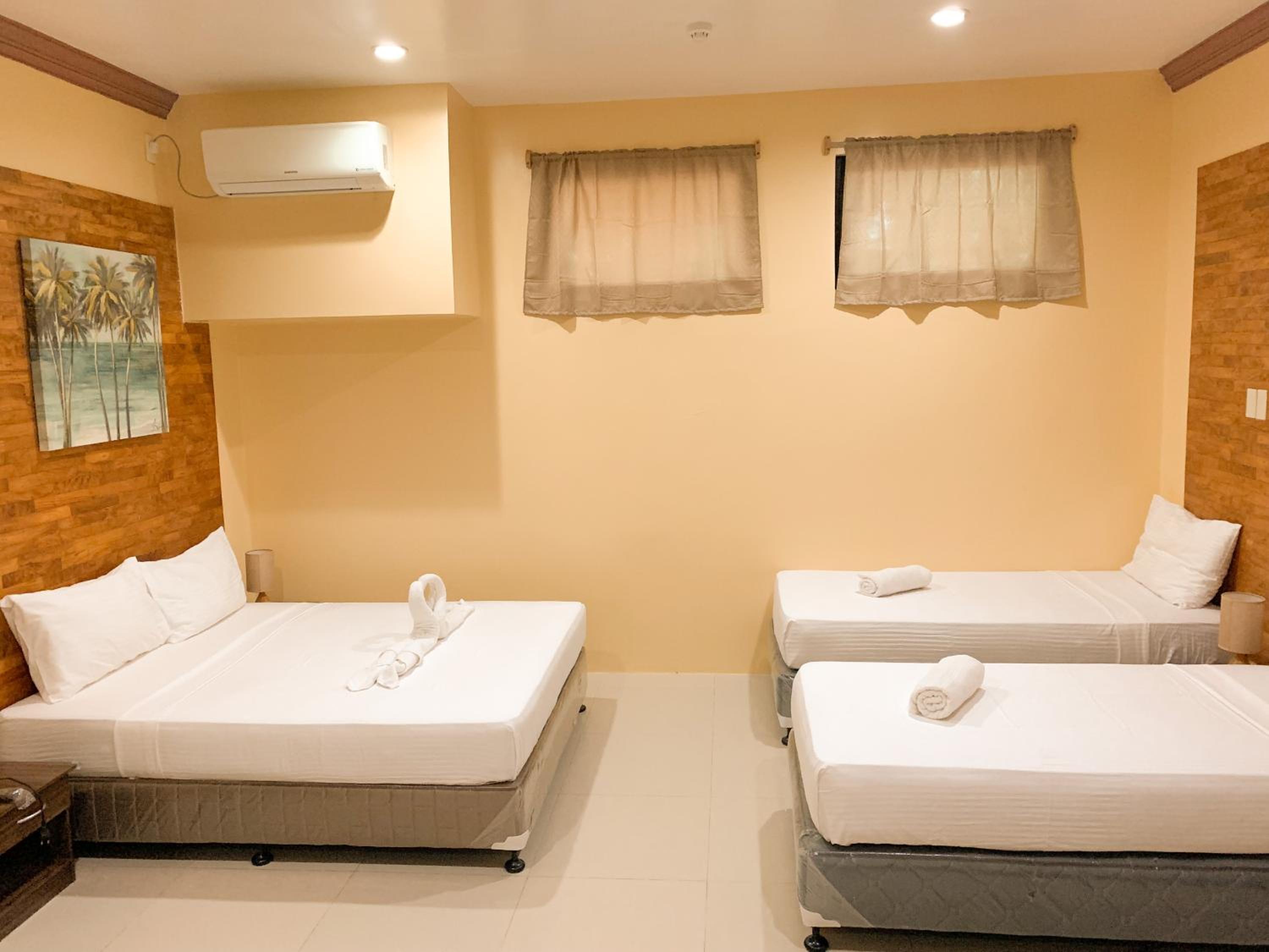Deluxe Family Room - Photo 4